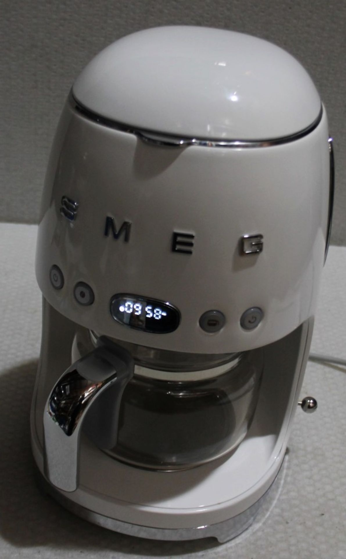 1 x SMEG Drip Coffee Machine In White - Original Price £199.95 - Ex-Display Item - Ref: HAS412/ - Image 9 of 12