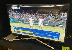 1 x Samsung 32" M5520 Full HD Smart TV With Remote Control (UE32M5520AK) - Dimensions:  - Ref: