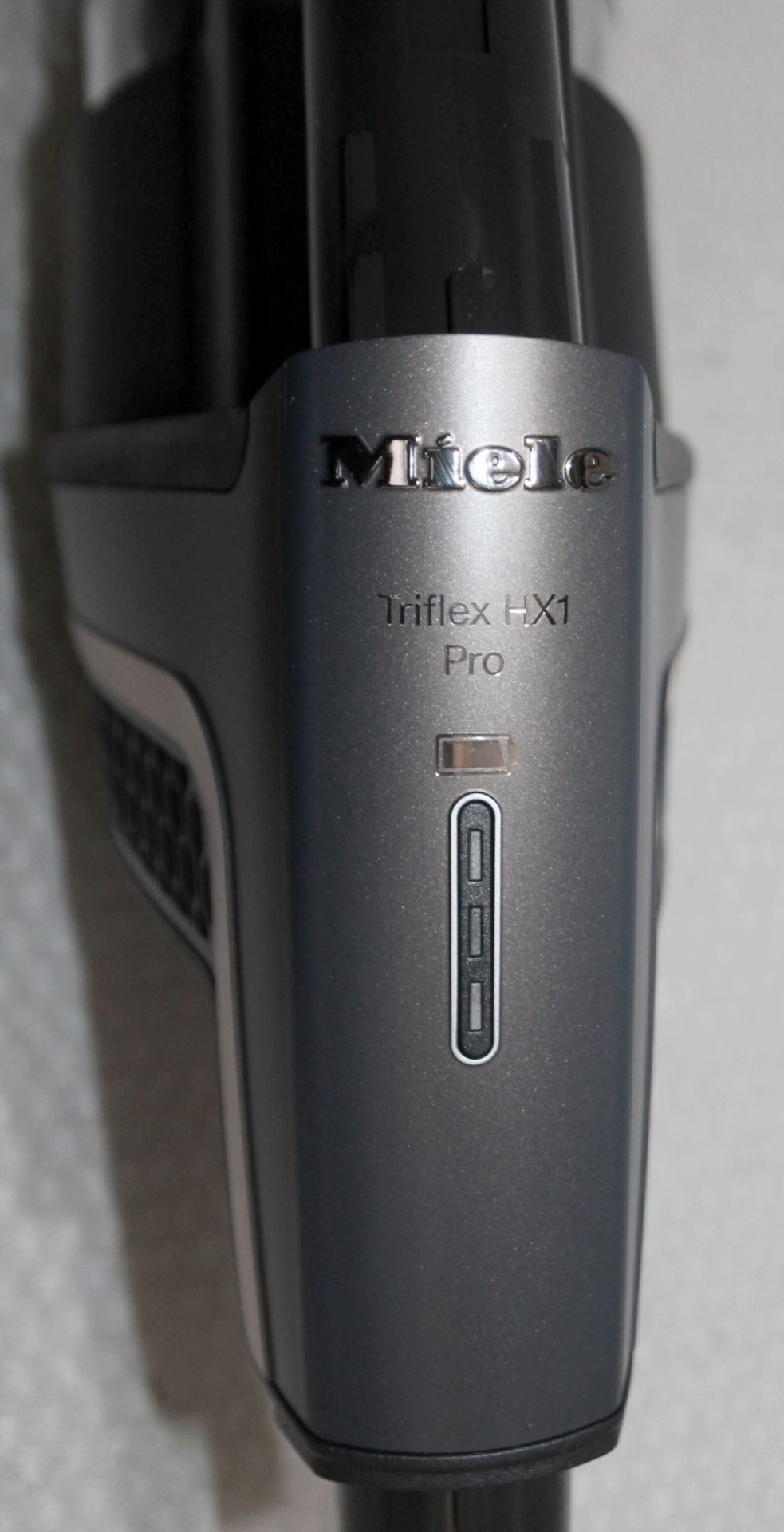 1 x MIELE Triflex HX1 Pro Cordless Vacuum Cleaner - Original Price £580.00 - Boxed Stock - Image 18 of 28