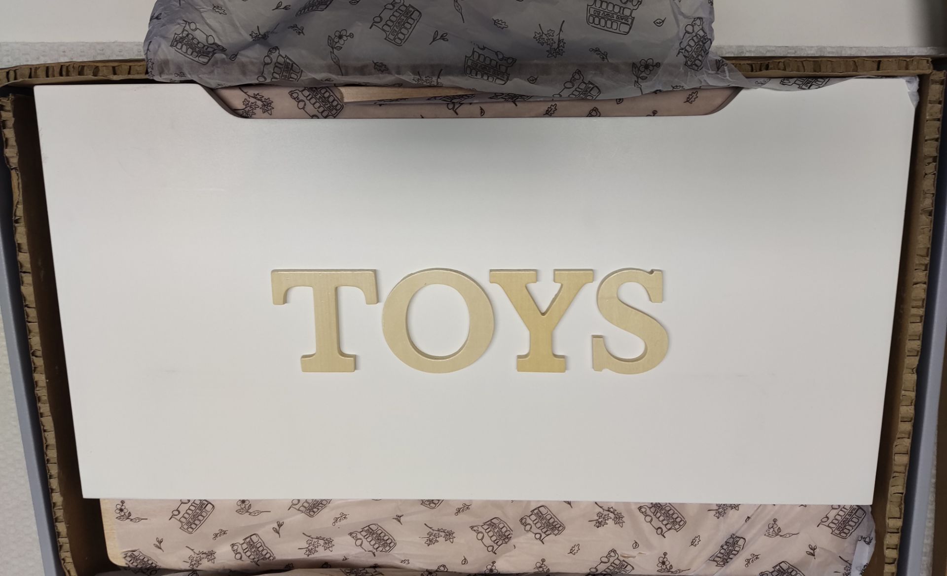 1 x LE TOY VAN Hand-Crafted Wooden Toy Storage Box - Boxed - HTYS176 - Location: Altrincham WA14 - Image 8 of 11