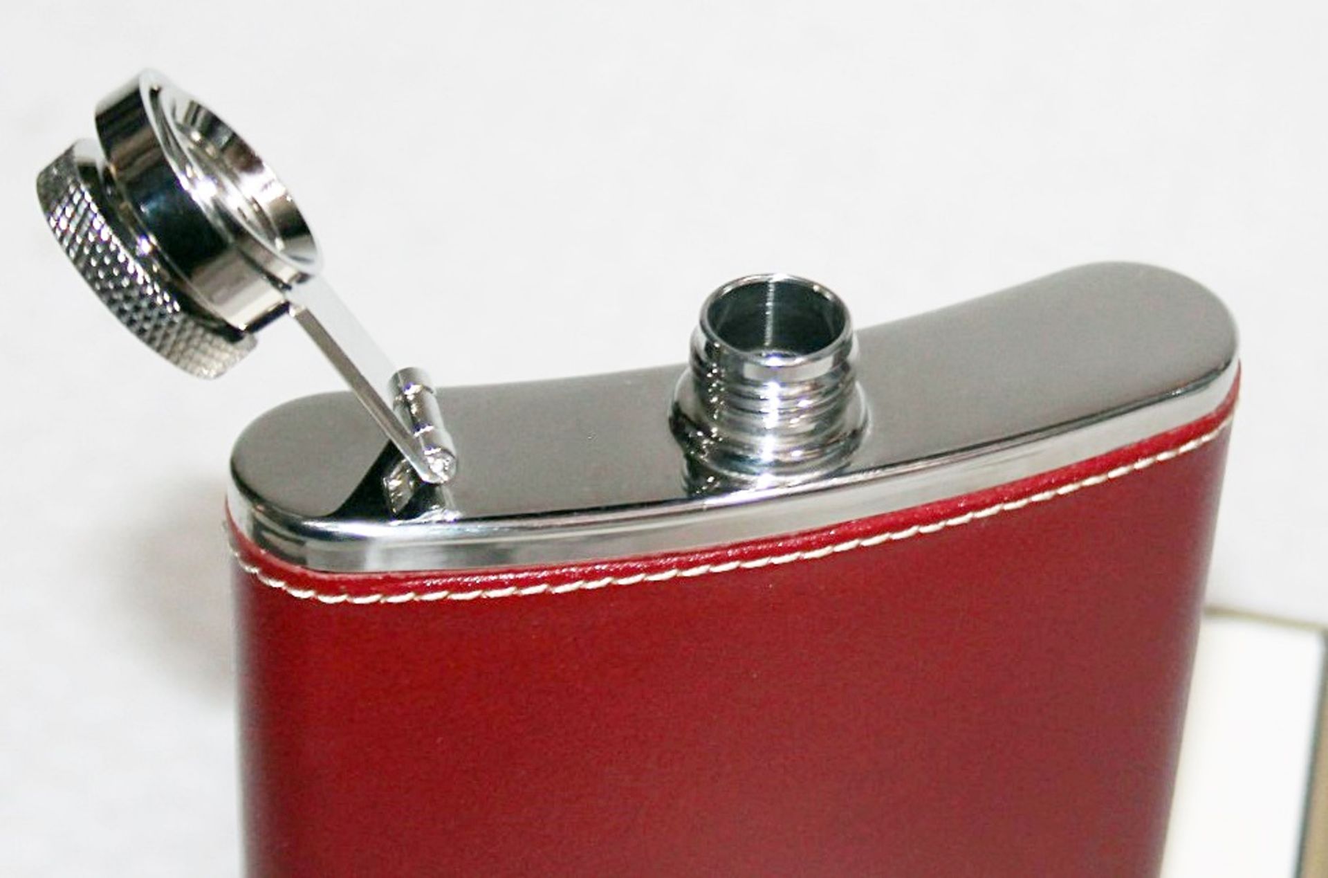 1 x ASPINAL OF LONDON Classic 5oz Fine Red Leather Hip Flask - Original Price £49.00 - Boxed Stock - Image 3 of 8