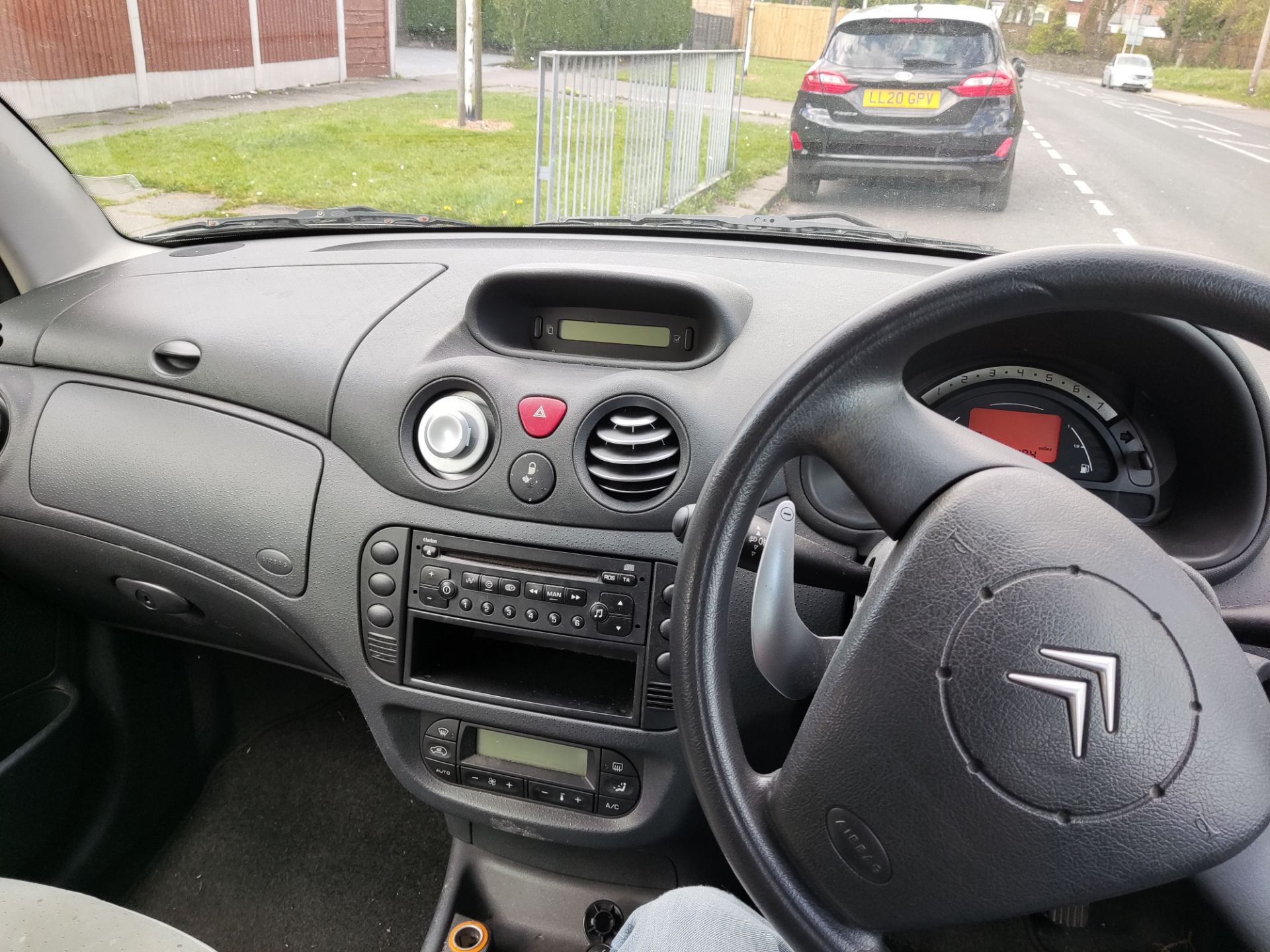 2004 Citroen C3 SX Auto - CL444 - NO VAT ON THE HAMMER - Location: Altrincham WA14 70,494 Miles. MOT - Image 24 of 32