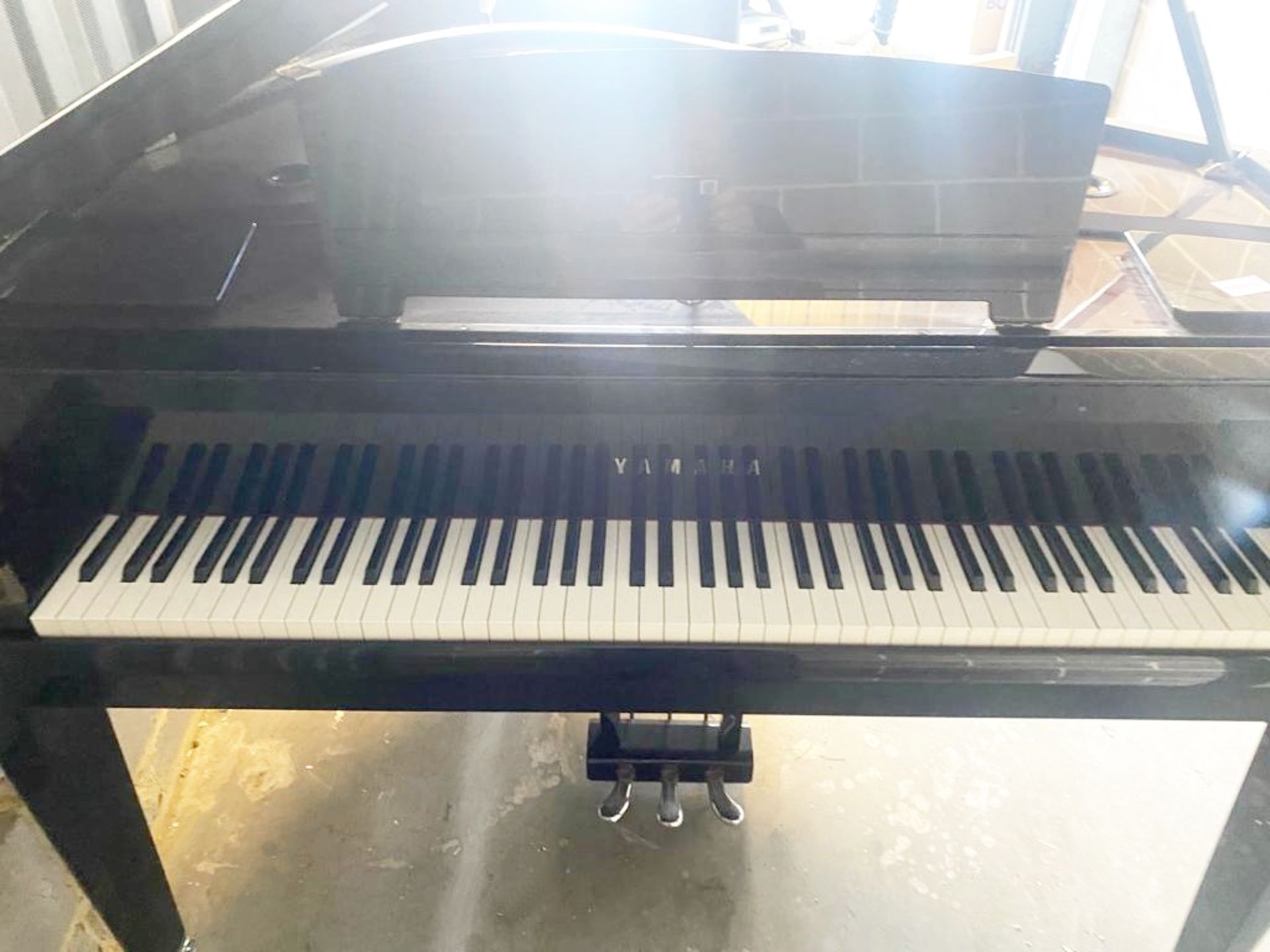 1 x Yamaha Digital Grand Piano - Includes a Collection of Music Books