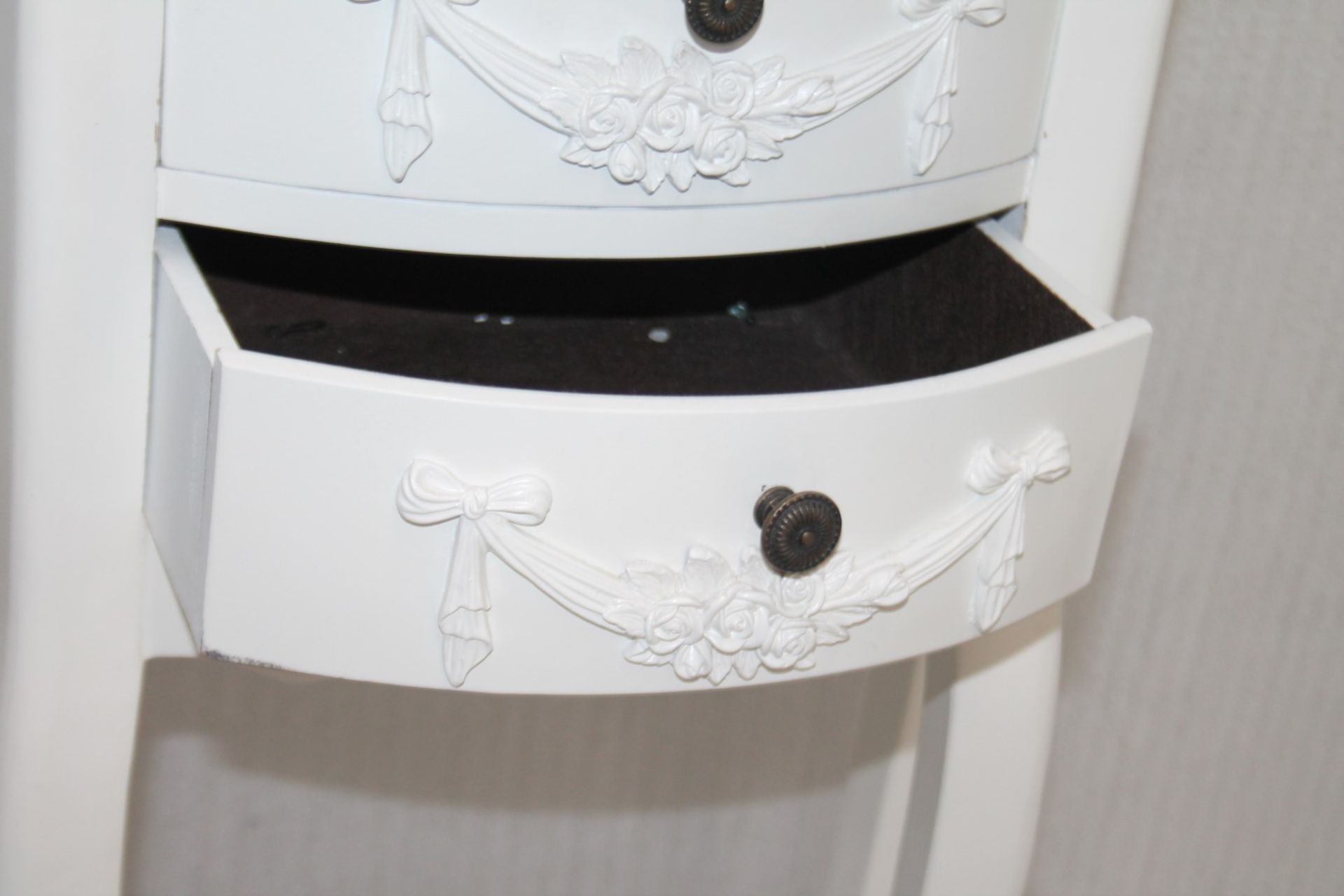 1 x Half-Moon 2-Drawer Table In White - Recently Removed From A Designer Bridal Boutique - Ref: - Image 3 of 5