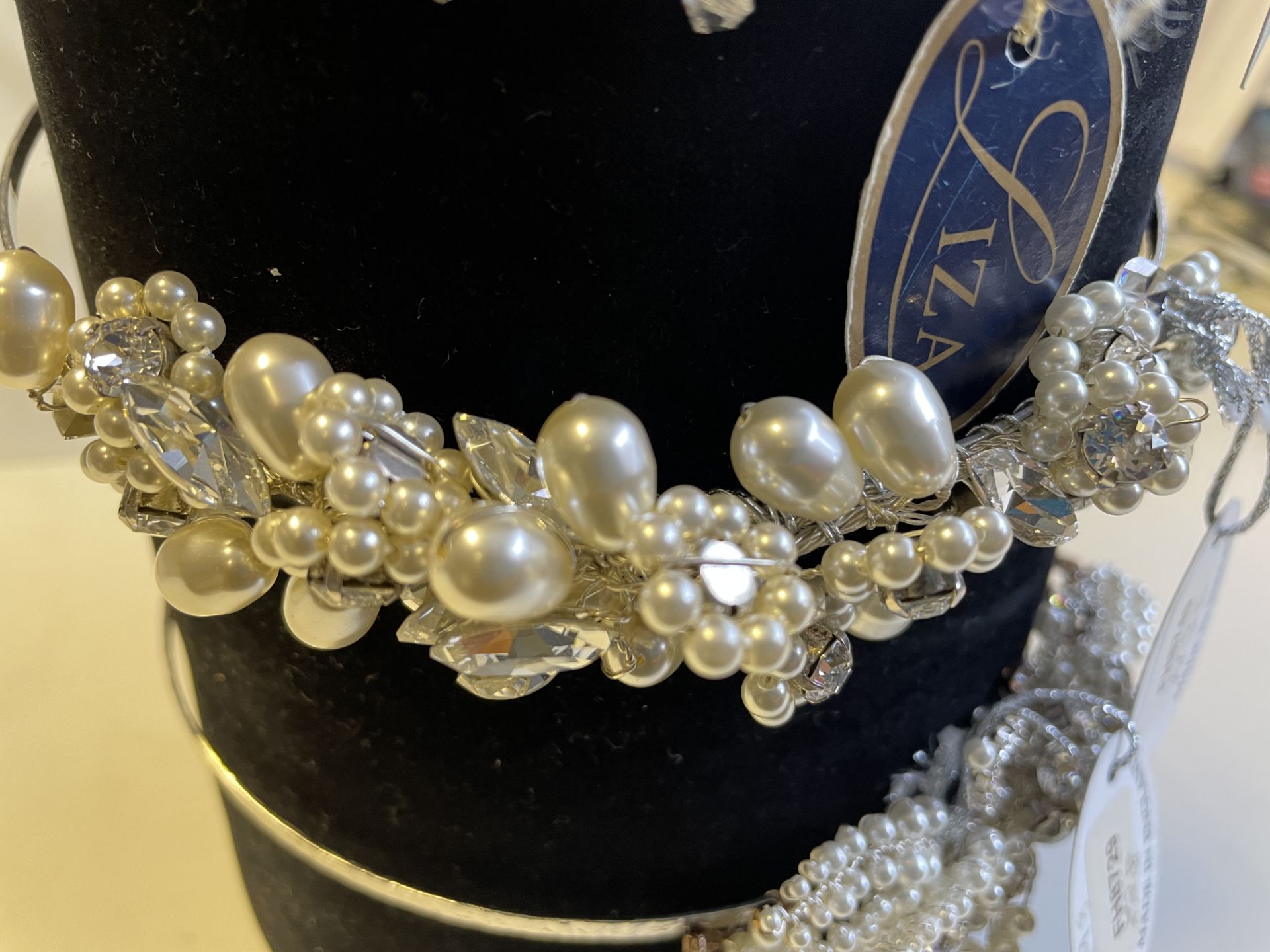 Lot of 4 x Silver and Pearl Tiaras with Swarovski Elements - CL733 - Location: Altrincham WA14 - Image 11 of 14