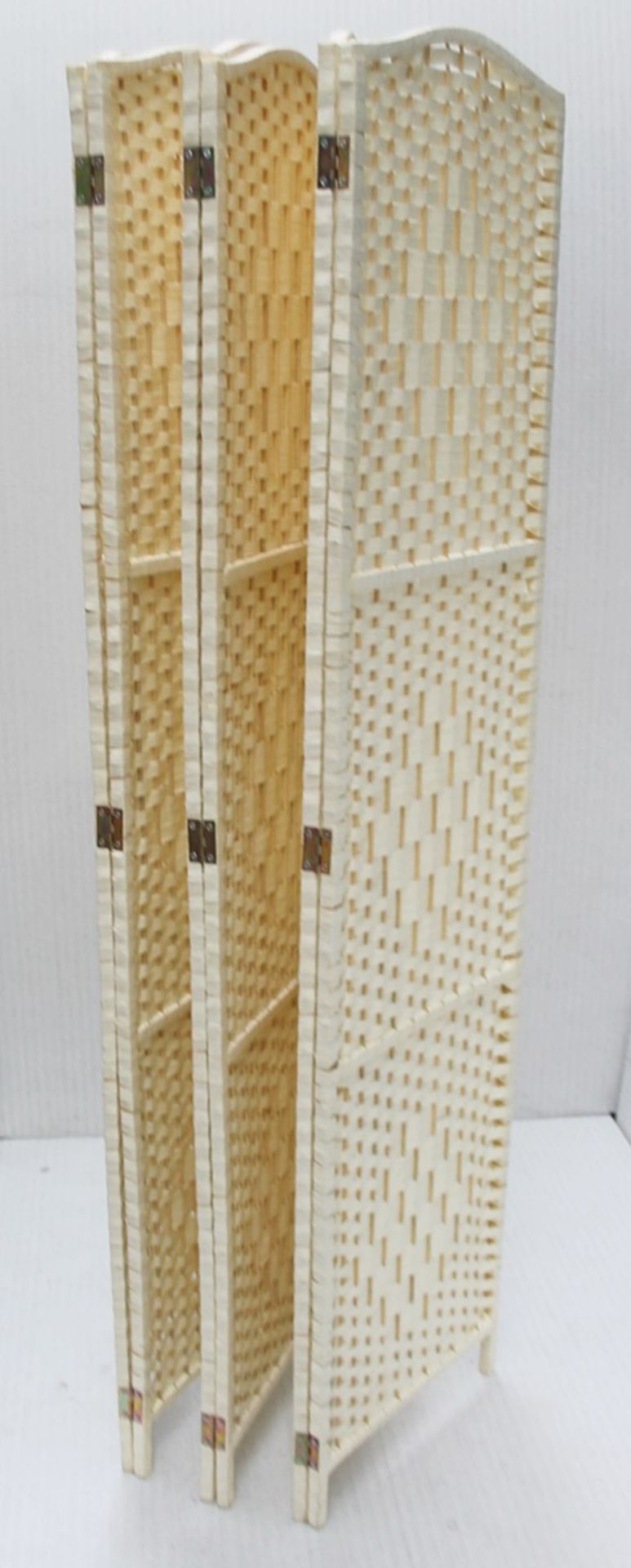 1 x Natural 6-Panel Dressing Screen - Recently Removed From A Designer Bridal Boutique - Image 2 of 3