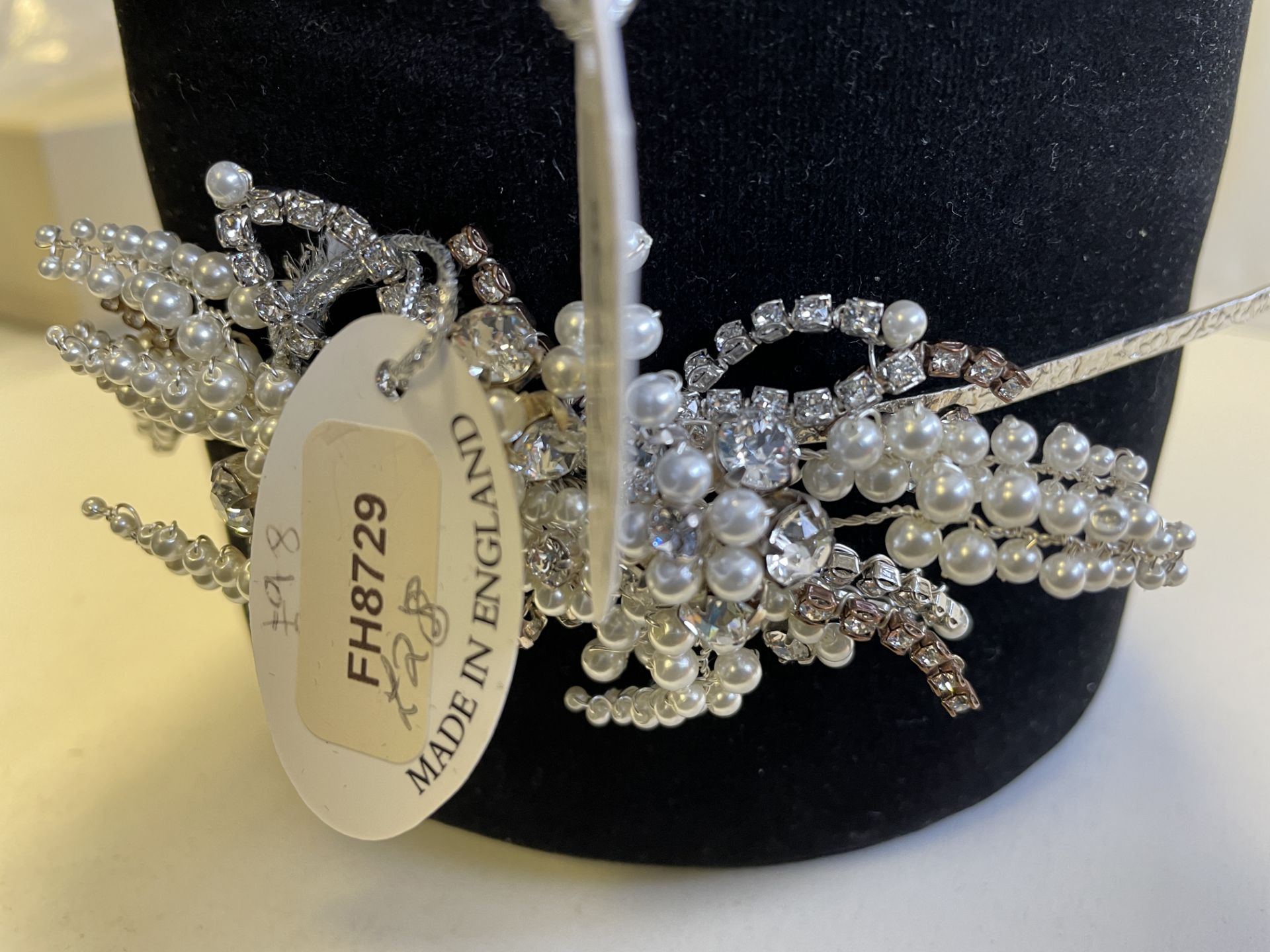 Lot of 4 x Silver and Pearl Tiaras with Swarovski Elements - CL733 - Location: Altrincham WA14 - Image 13 of 14