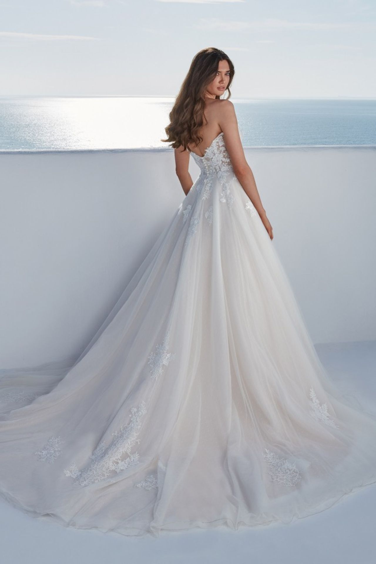 1 x Justin Alexander 'Brielle' Bridal Ball Gown with Off the Shoulder Sleeves - Size 12 - RRP £1,545 - Image 3 of 4