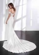 1 x San Patrick 'Laelia' Designer Sleeveless Mermaid Cut Bridal Gown - Size UK 16 - RRP £1,455