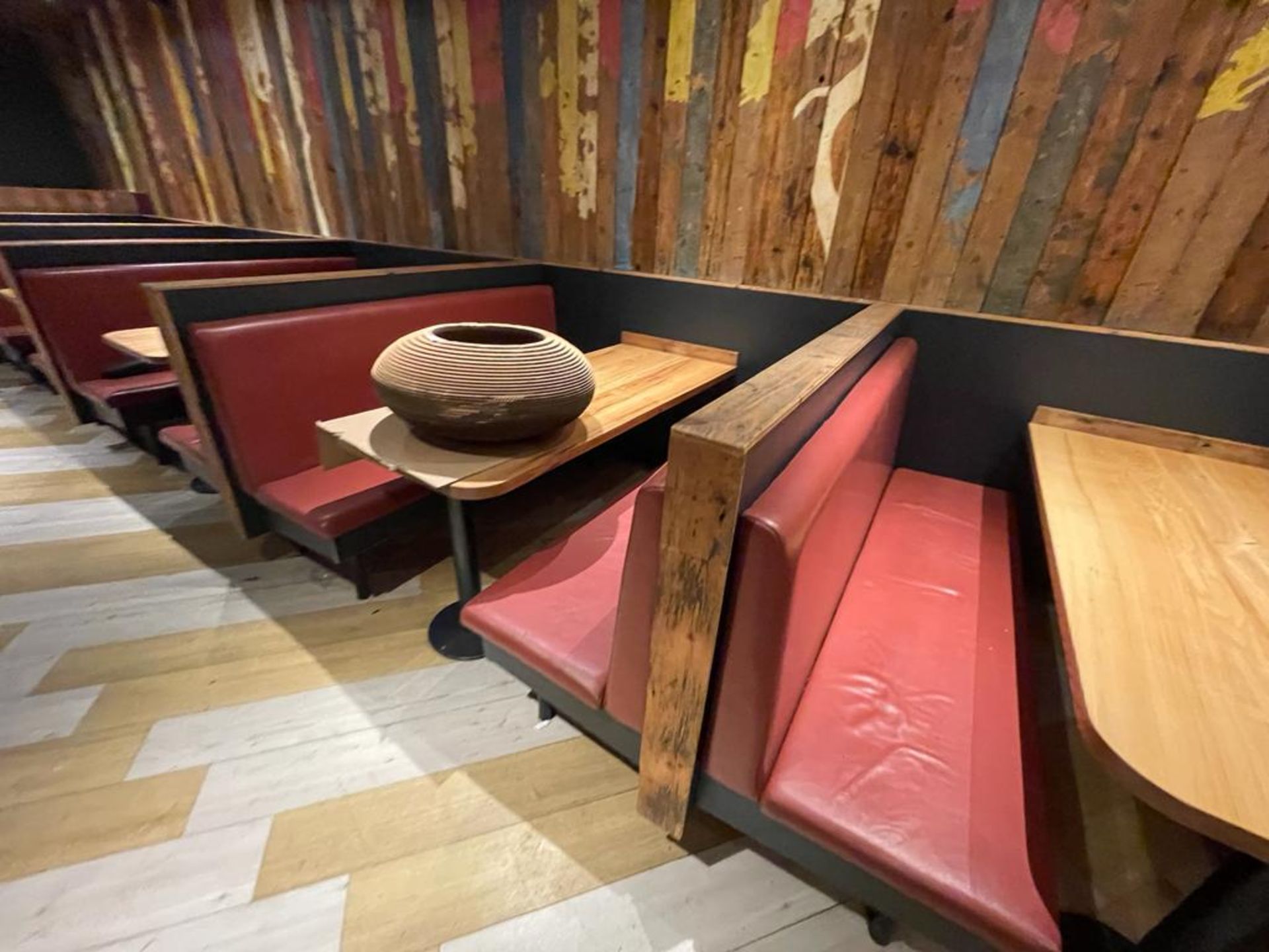 5 x Restaurant Leather Seating Booths With Oak Tables - Includes 10 x Seating Booths & 5 x Tables - Image 11 of 12