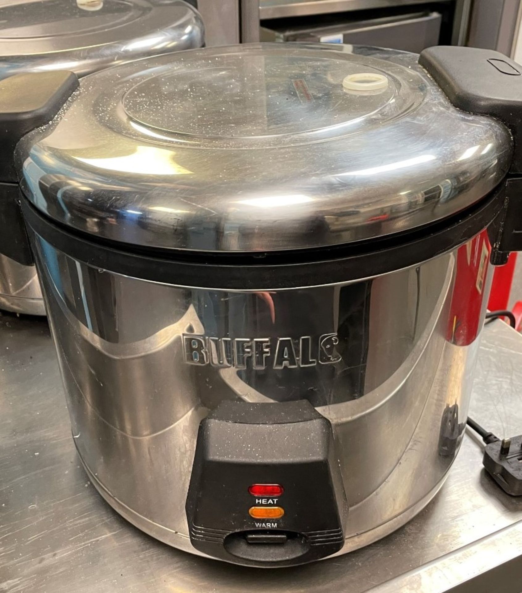 1 x Buffalo J300 Rice Cooker - Image 2 of 3