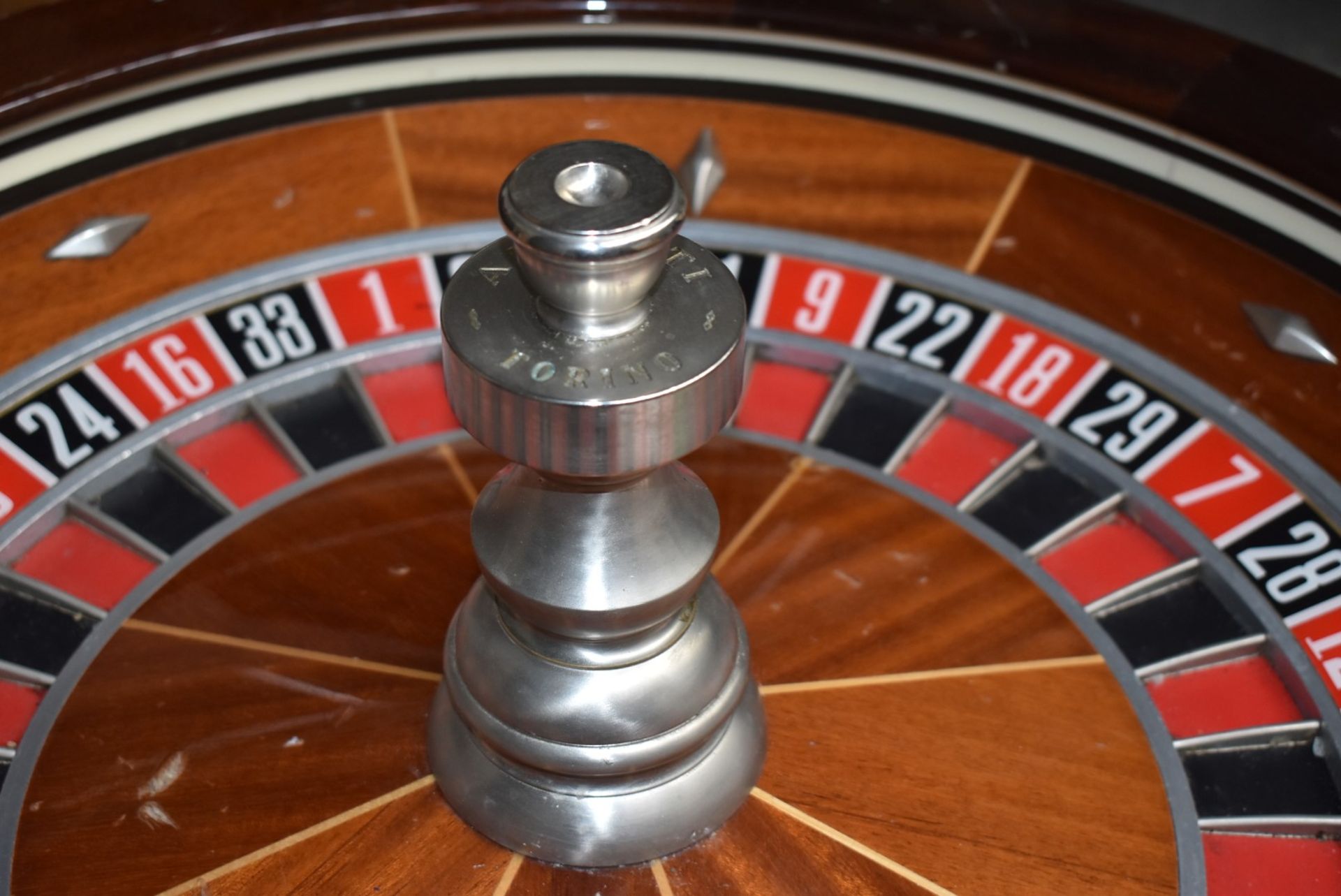 1 x Mahogany Casino ROULETTE WHEEL By Abbiati Torino - Dimensions: 80cm Diameter - Ref: JP904 GITW - - Image 6 of 15
