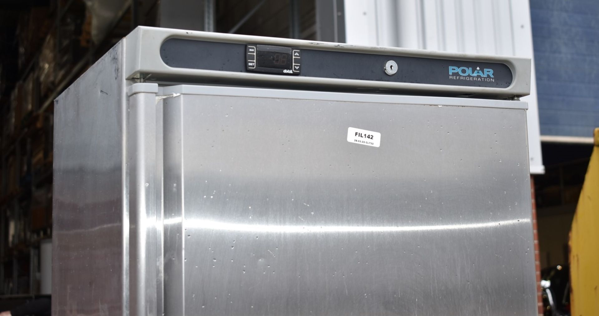1 x Polar CD083 Upright Freezer With Stainless Steel Exterior - Dimensions: H185 x W60 x D60 cms - Image 4 of 10