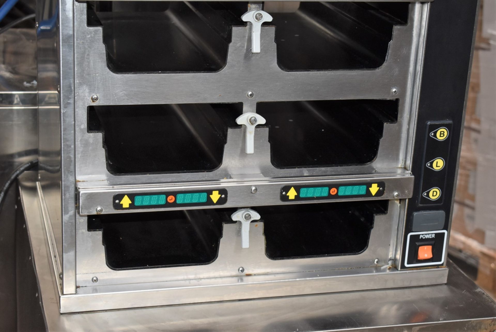1 x Duke FWM Food Warming Holding Cabinet With HeatSinnk Technology - Model FWM3-42PR6-230 - Image 8 of 11
