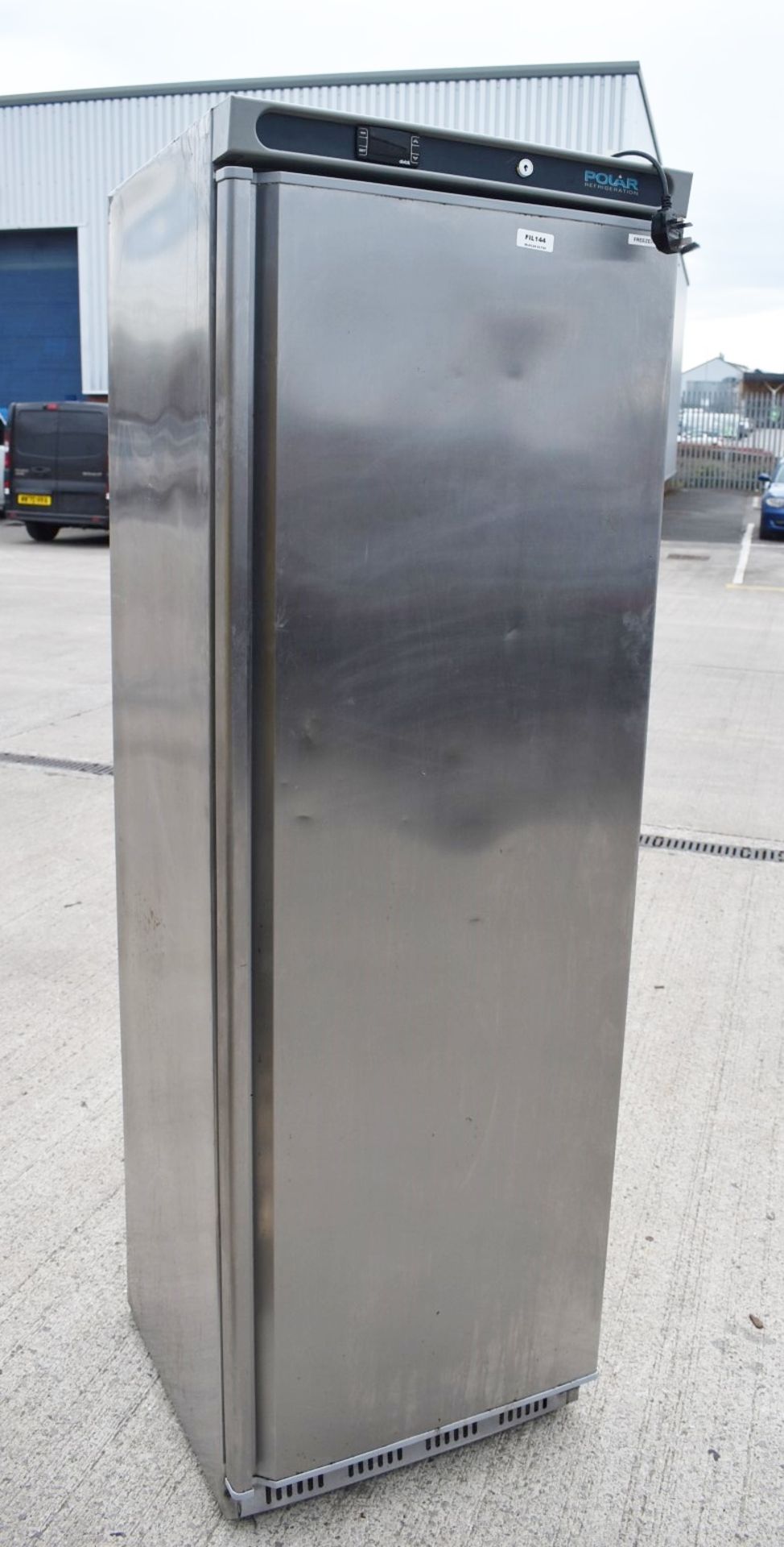 1 x Polar CD083 Upright Freezer With Stainless Steel Exterior - Dimensions: H185 x W60 x D60 cms - Image 4 of 11