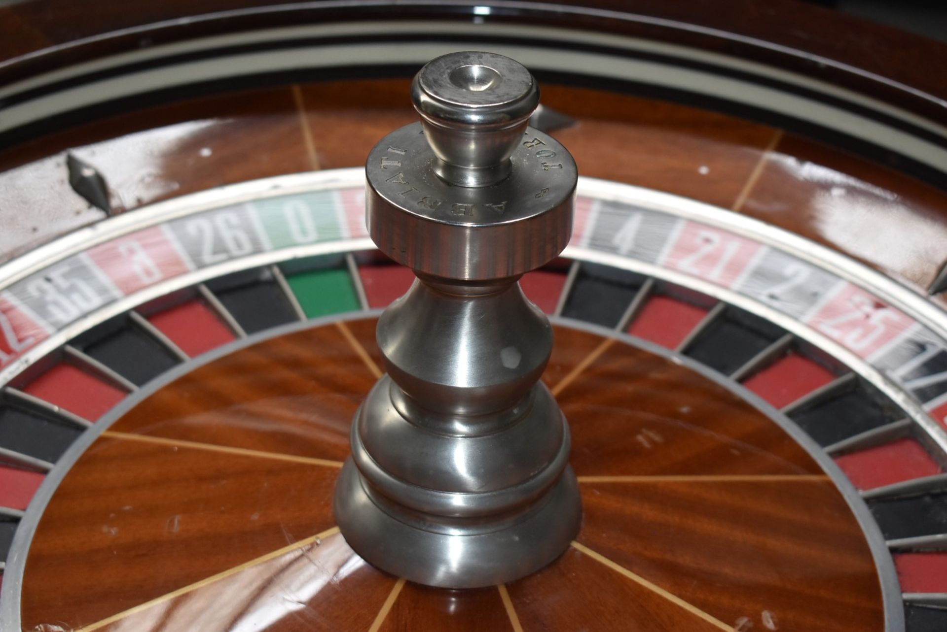1 x Mahogany Casino ROULETTE WHEEL By Abbiati Torino - Dimensions: 80cm Diameter - Ref: JP904 GITW - - Image 4 of 15