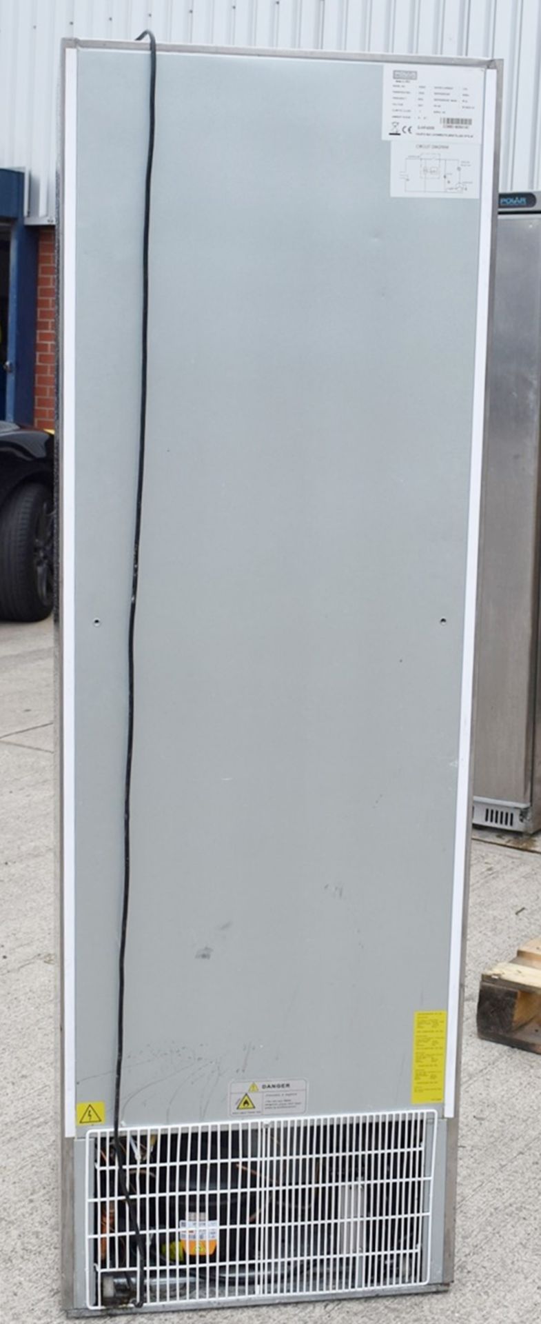 1 x Polar CD083 Upright Freezer With Stainless Steel Exterior - Dimensions: H185 x W60 x D60 cms - Image 6 of 11