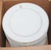 25 x PILLIVUYT Porcelain Dinner Plates In White Featuring 'Famous Branding' In Gold - Dimensions: