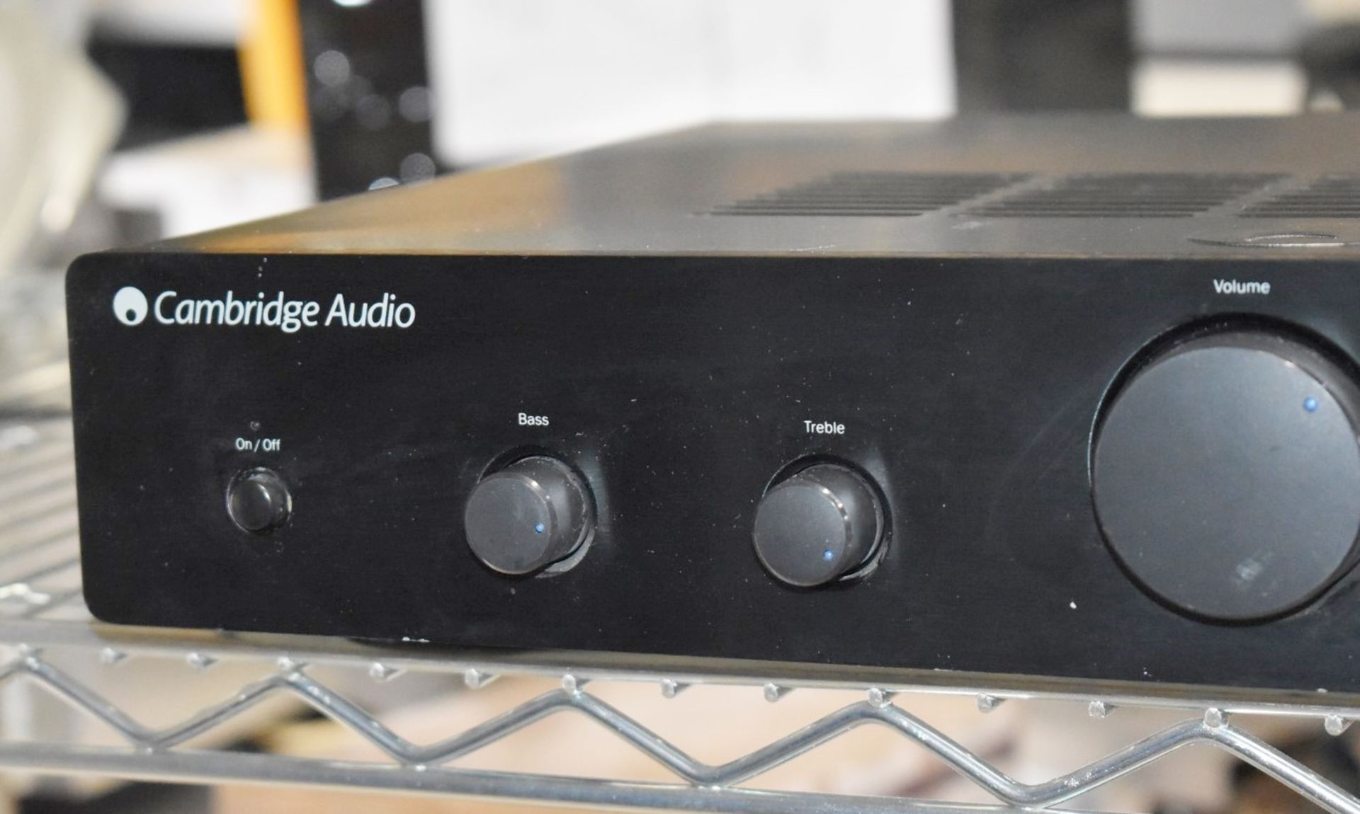 1 x Cambridge Audio Topaz AM5 Stereo Integrated Amplifier - Image 2 of 7