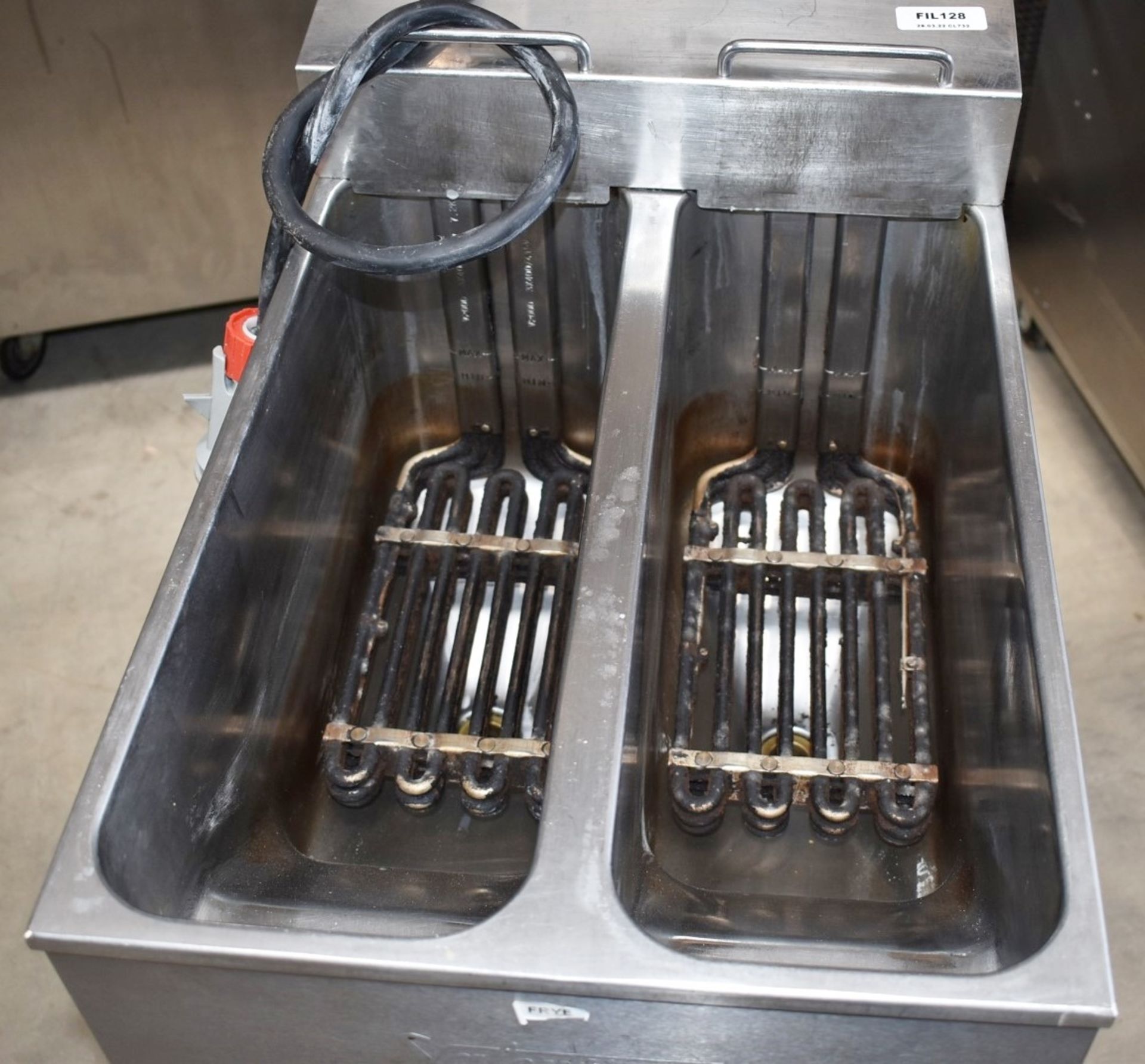 1 x Valentine Evo Twin Tank Electric 3 Phase Fryer - Model: V2200 - RRP £4,300! - Image 8 of 11