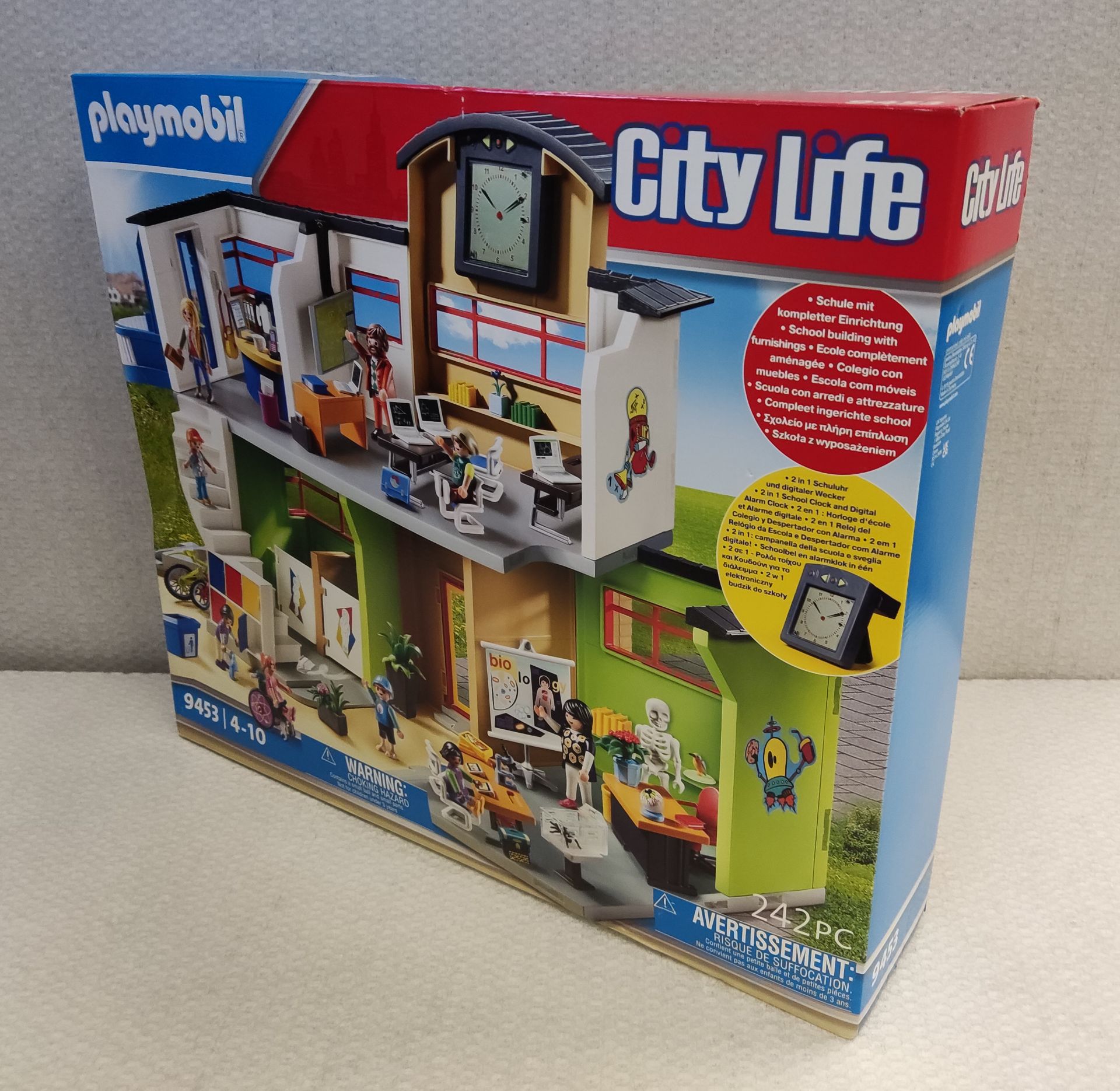 1 x Playmobil City Life School Building With Furnishings - Model 9453 - New/Boxed - Image 4 of 5