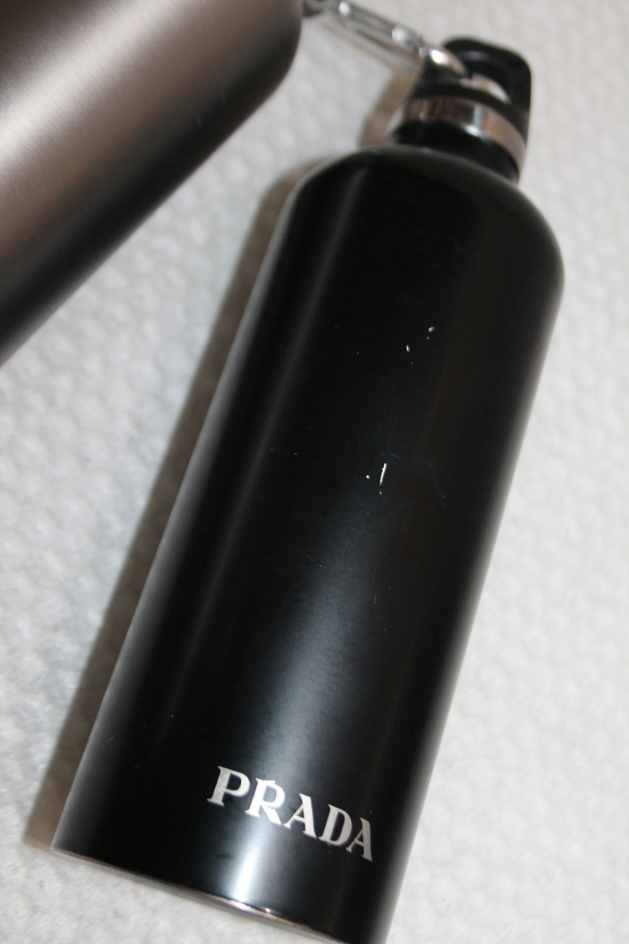 2 x PRADA Branded Borraccia Stainless Steel Thermal Bottles (500ml) - Ex-Display - Ref: HAS564/ - Image 2 of 7