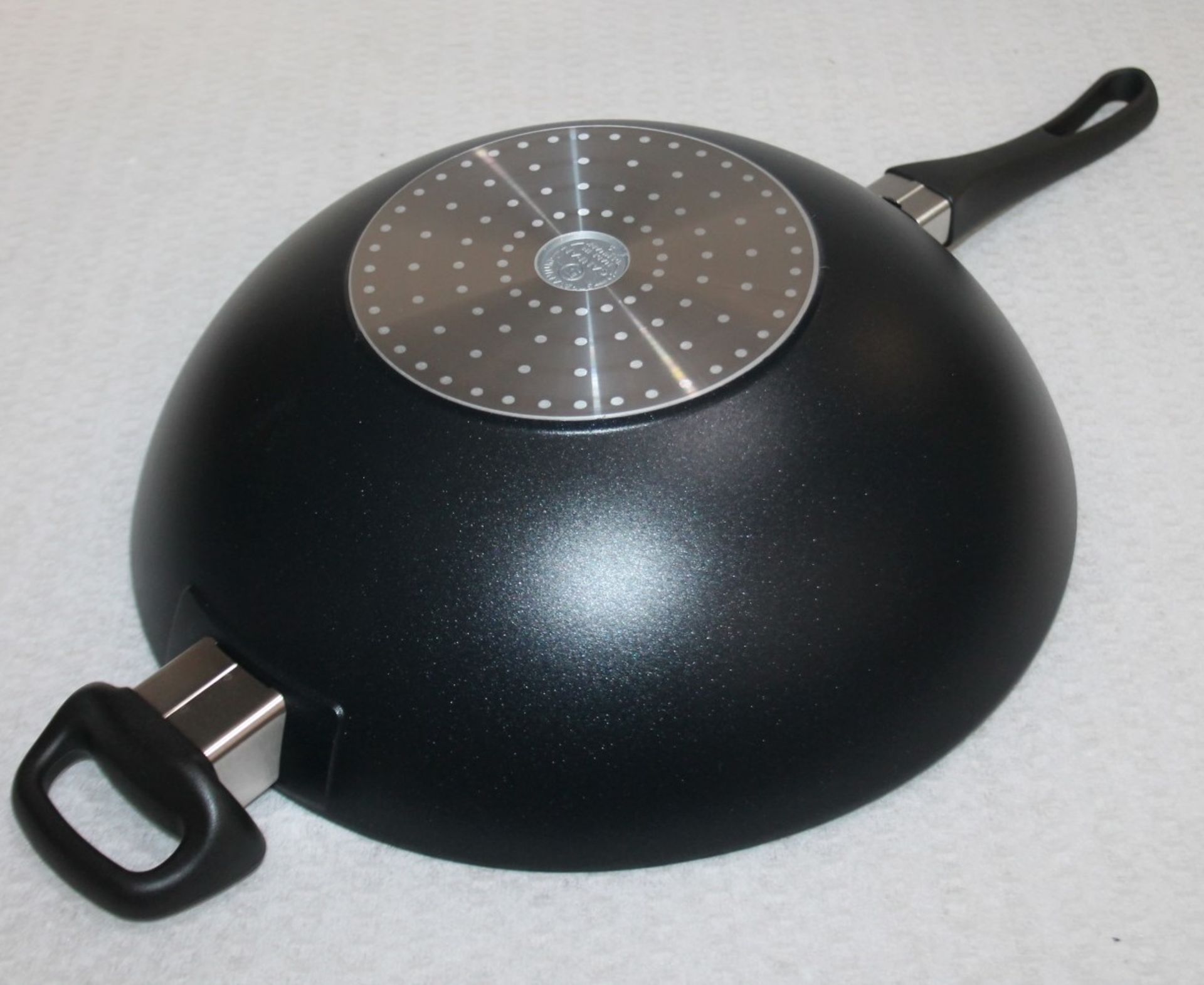 1 x SCANPAN Classic Wok (32cm) - Original Price £159.00 - Unused Boxed Stock - Ref: HAS593/APR22/ - Image 4 of 11