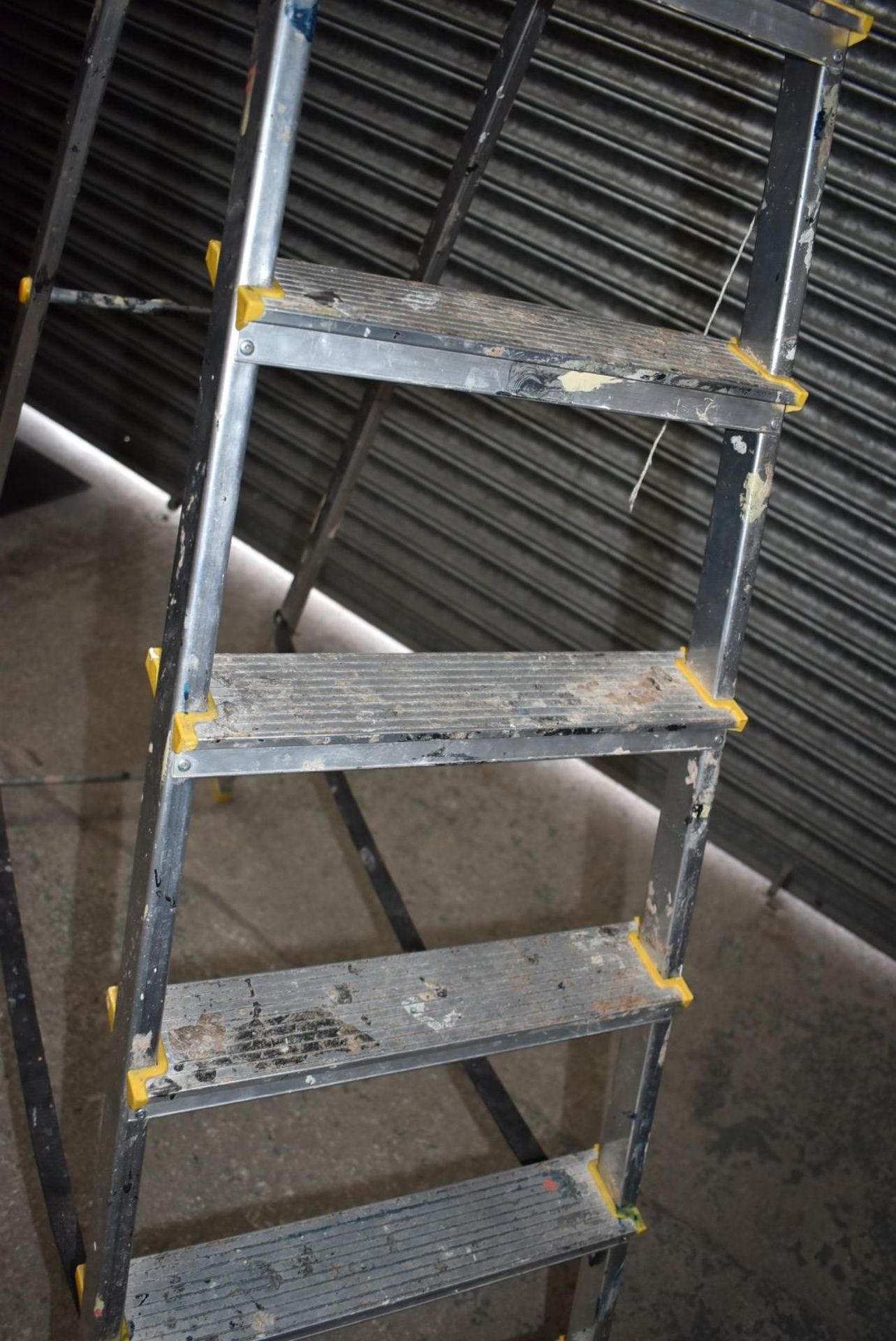 1 x Set of Drabest 8 Tread Step Ladders - Ref: JP908 GITW - CL732 - Location: Altrincham WA14 - Image 3 of 7