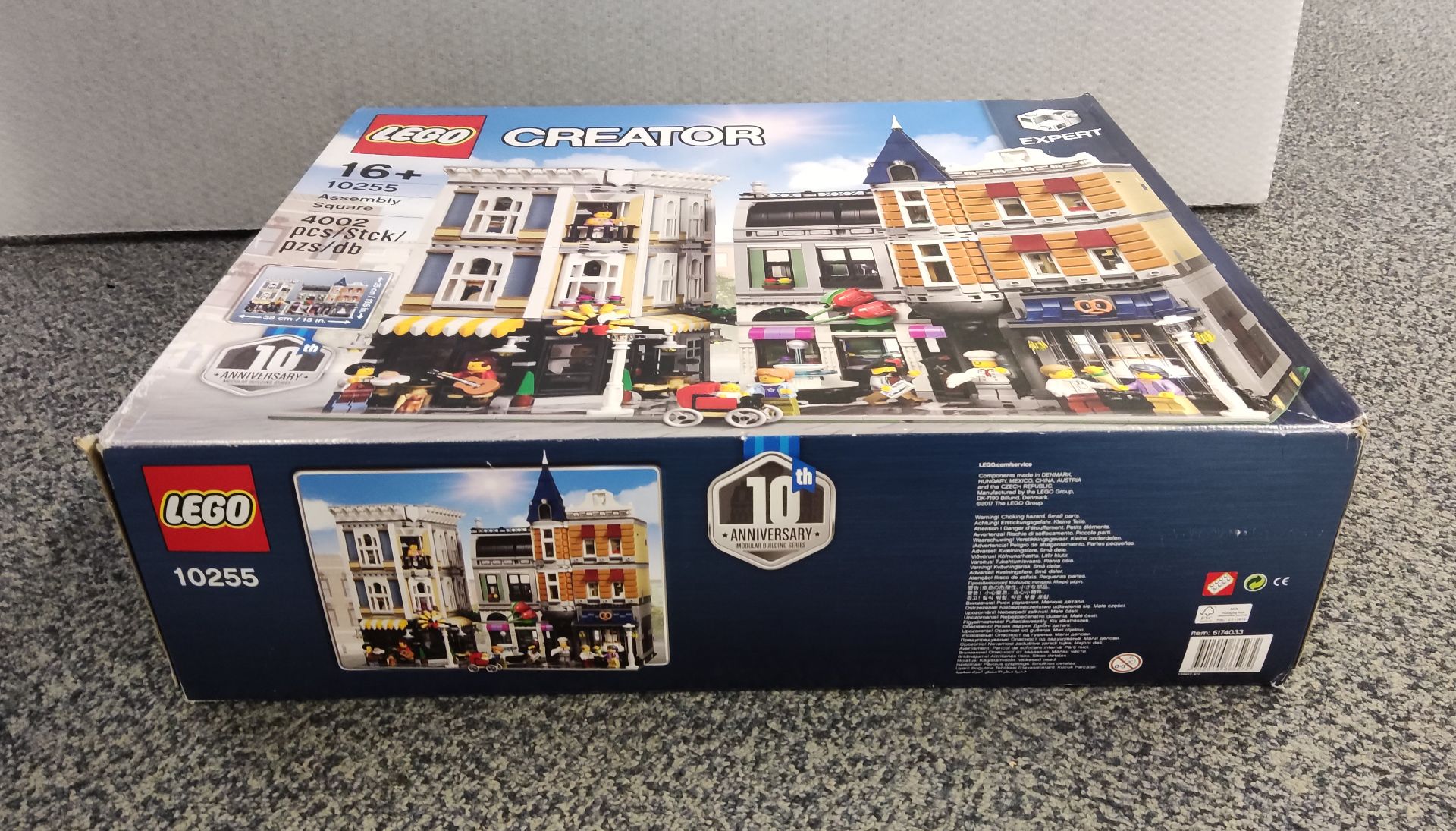 1 x Lego Creator Assembly Square - Set # 10255 - New/Boxed - Image 6 of 6