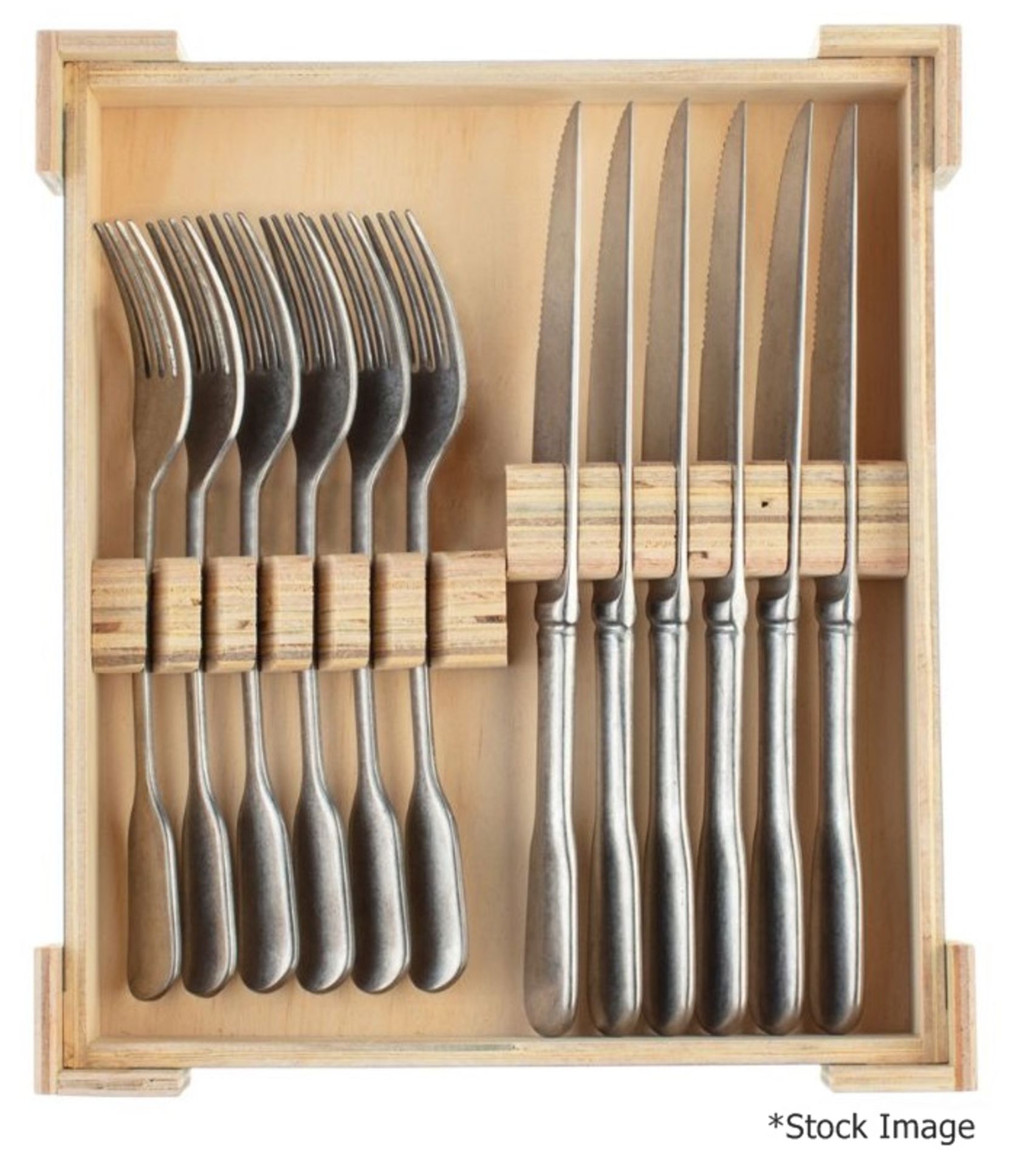 1 x CHARINGWORTH 'Fiddle' Stainless Steel Steak Knife And Fork Cutlery Set - RRP £78.00 - Designed - Image 2 of 7