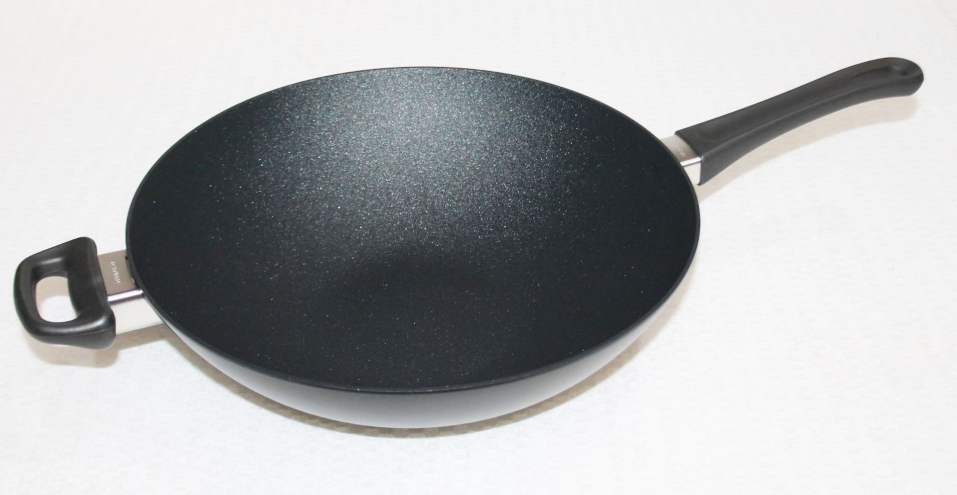 1 x SCANPAN Classic Wok (32cm) - Original Price £159.00 - Unused Boxed Stock - Ref: HAS593/APR22/ - Image 2 of 11