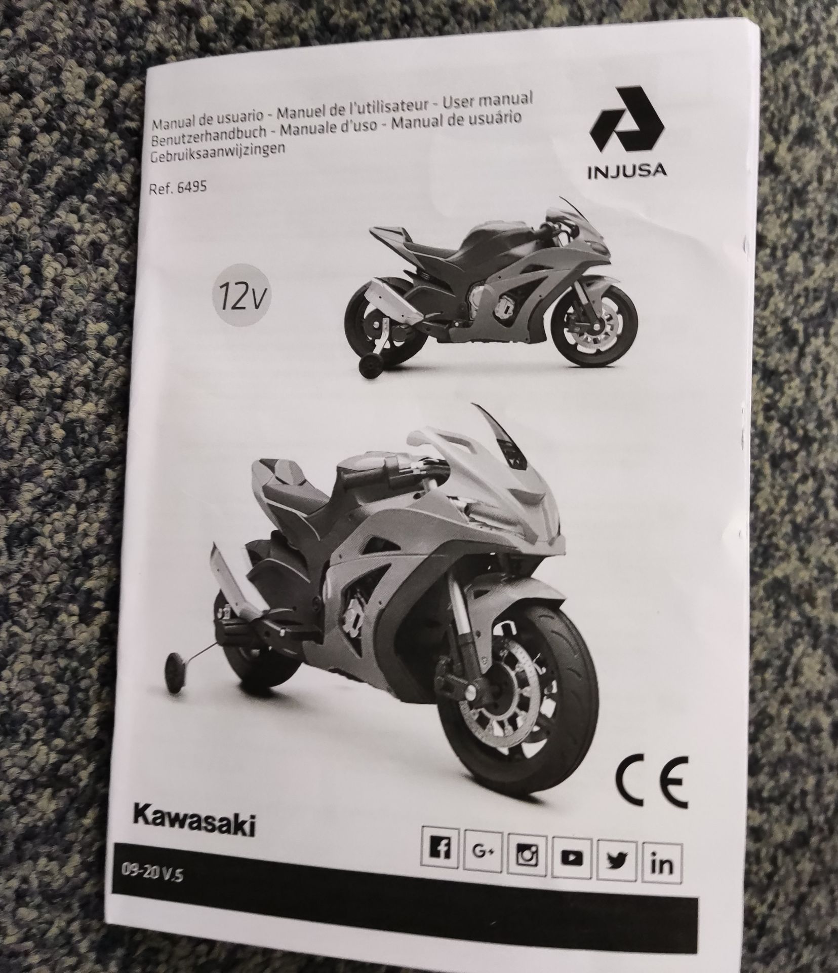 1 x Injusa Kids Electric Ride On Kawasaki ZX10 12V Motorcycle - 6495 - HTYS174 - CL987 - Location: - Image 21 of 24