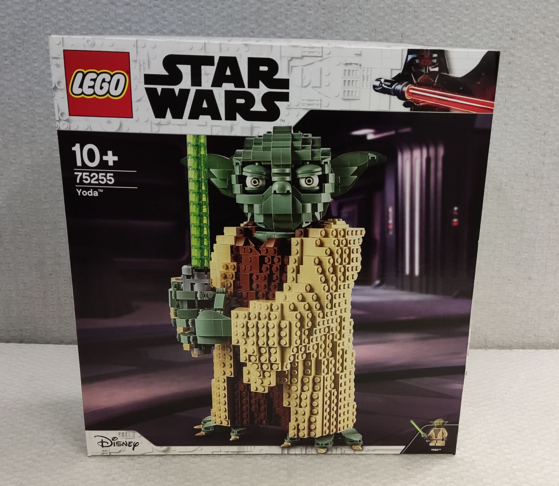 1 x Lego Star Wars Yoda - Model 75255 - New/Boxed - Image 2 of 7