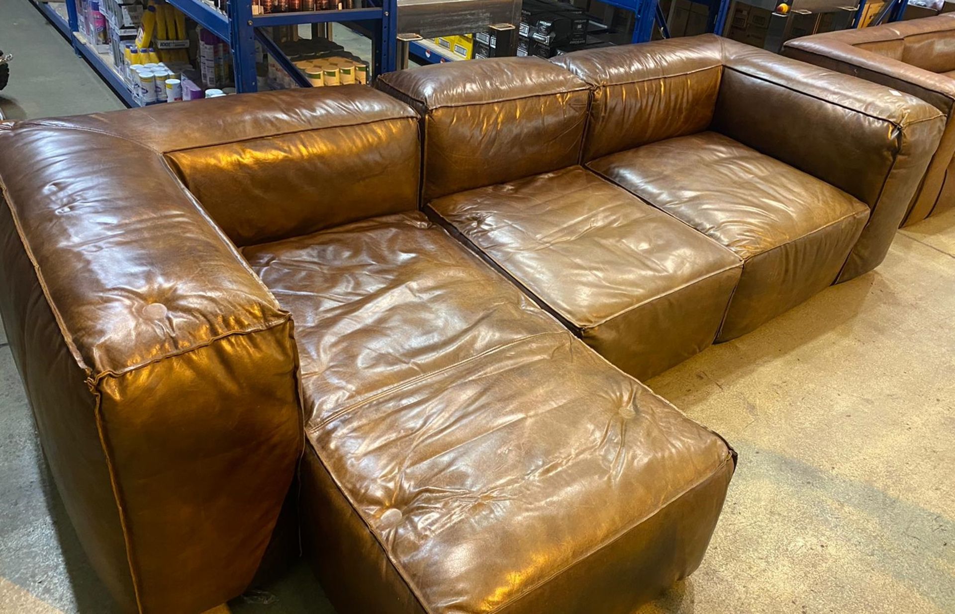 1 x Chaise Longue Modular Corner Sofa Upholstered in Distressed Tan Leather - Large Chunky Design - Image 3 of 3