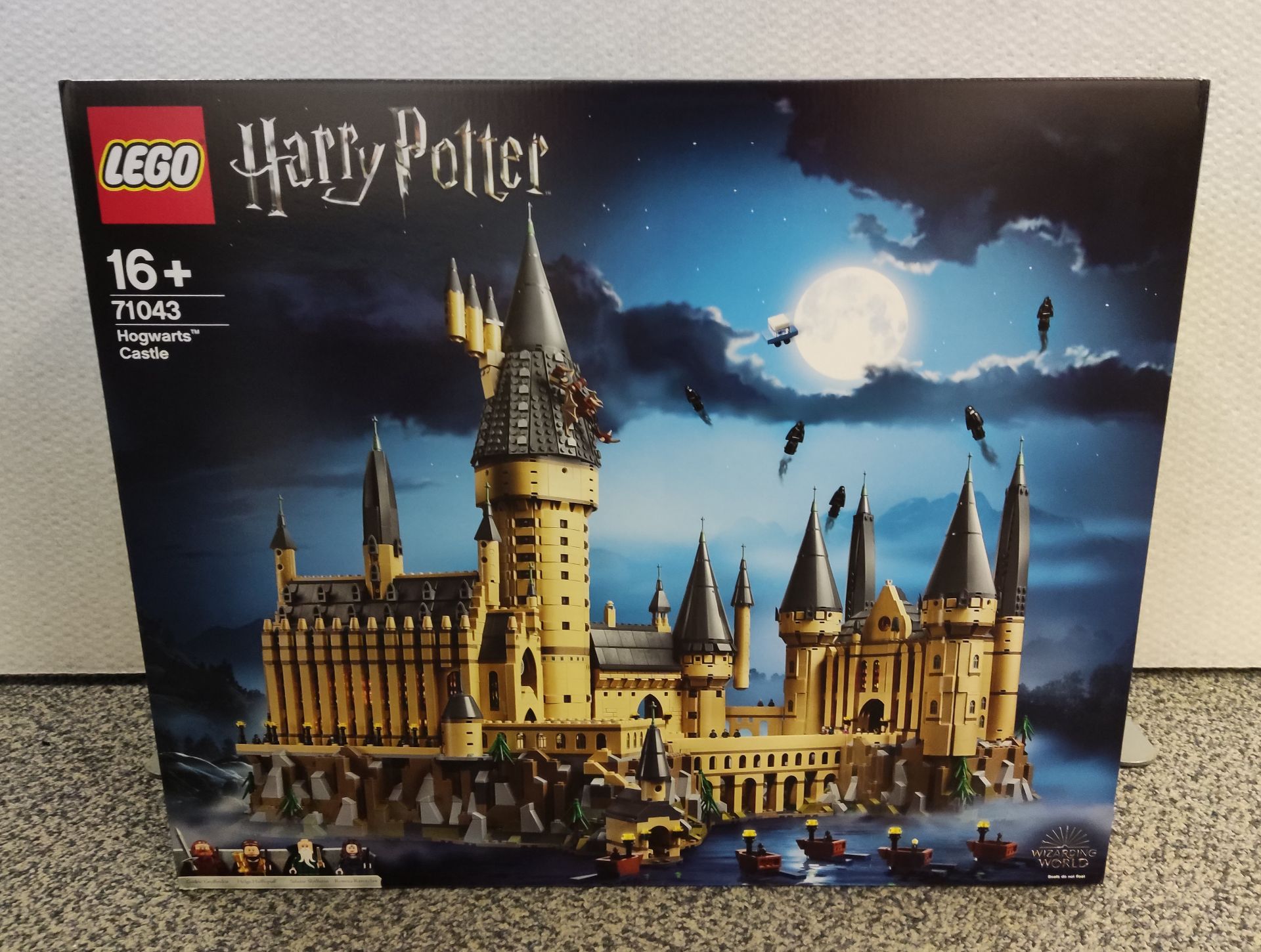 1 x Lego Harry Potter Hogwarts Castle - Set # 71043 - New/Boxed - JMCS136 - CL987 - Location: - Image 2 of 9