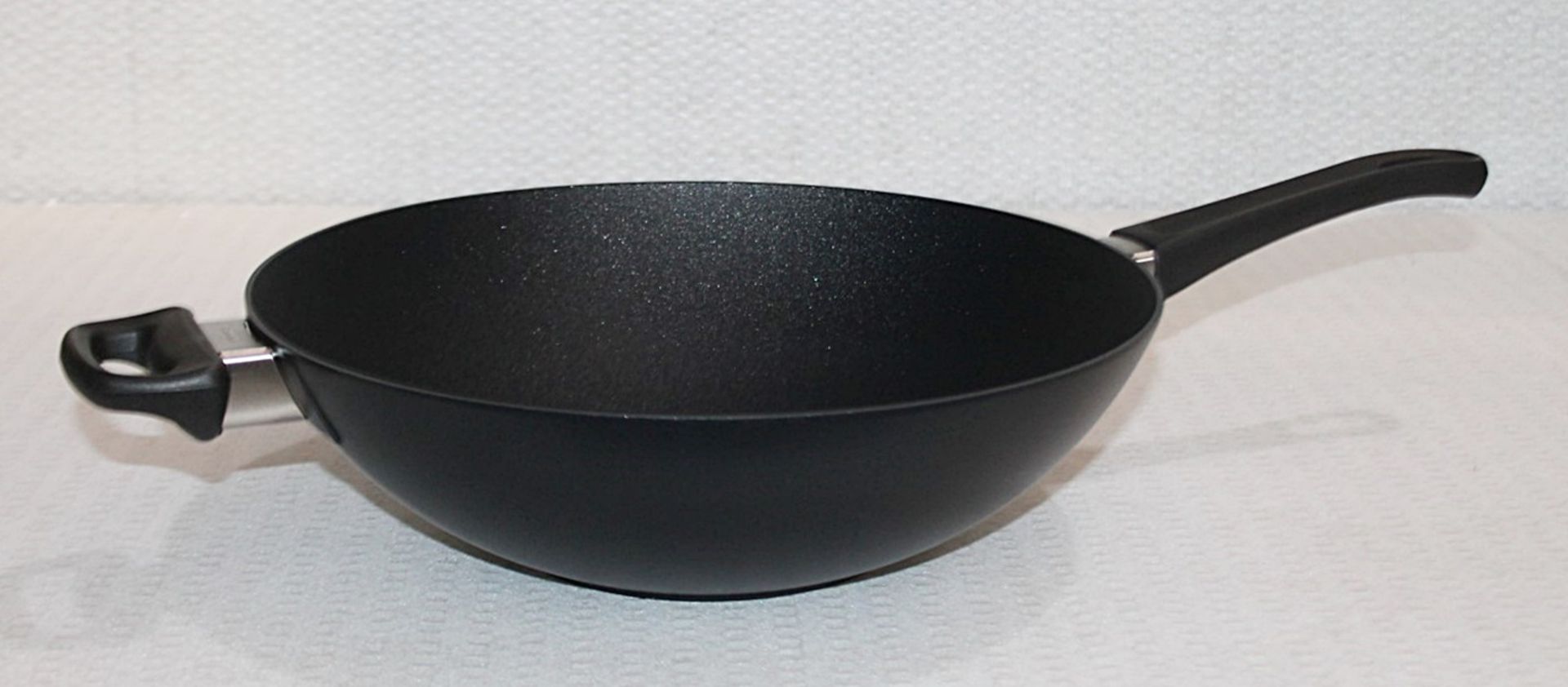 1 x SCANPAN Classic Wok (32cm) - Original Price £159.00 - Unused Boxed Stock - Ref: HAS593/APR22/ - Image 3 of 11