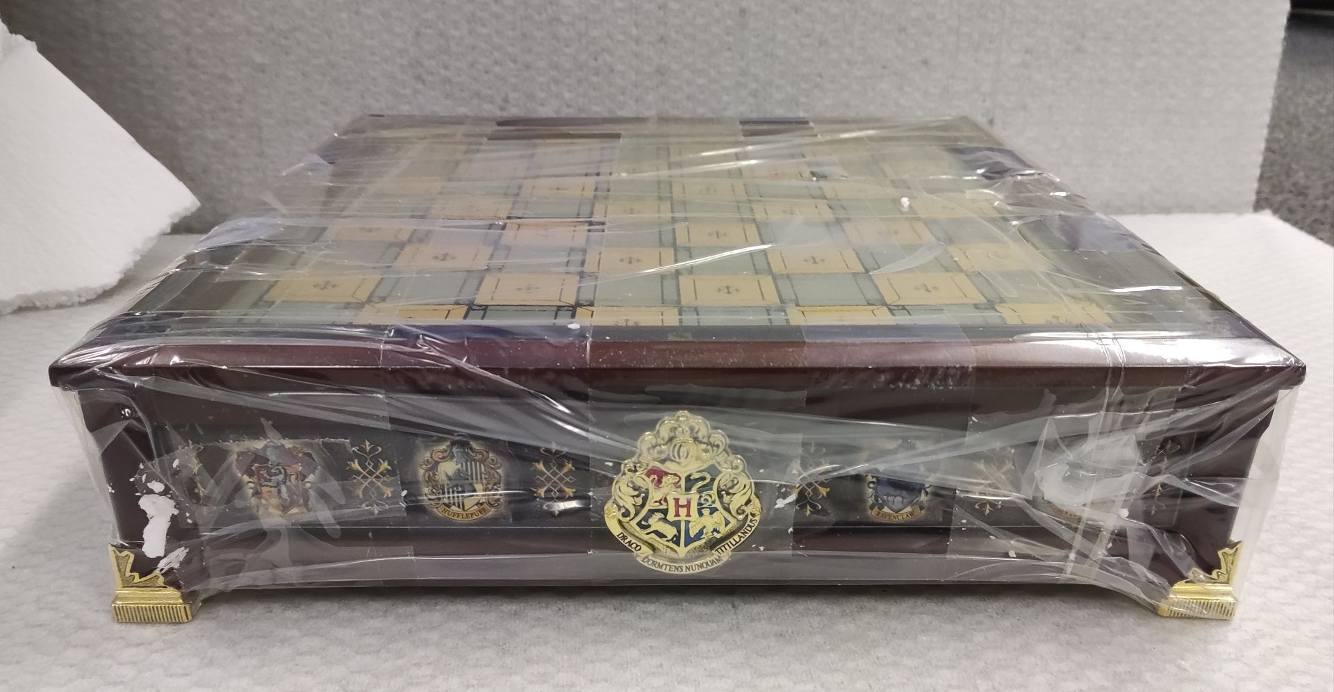 1 x Harry Potter Silver & Gold Plated Quidditch Chess Set by The Noble Collection - New/Boxed - Image 9 of 11