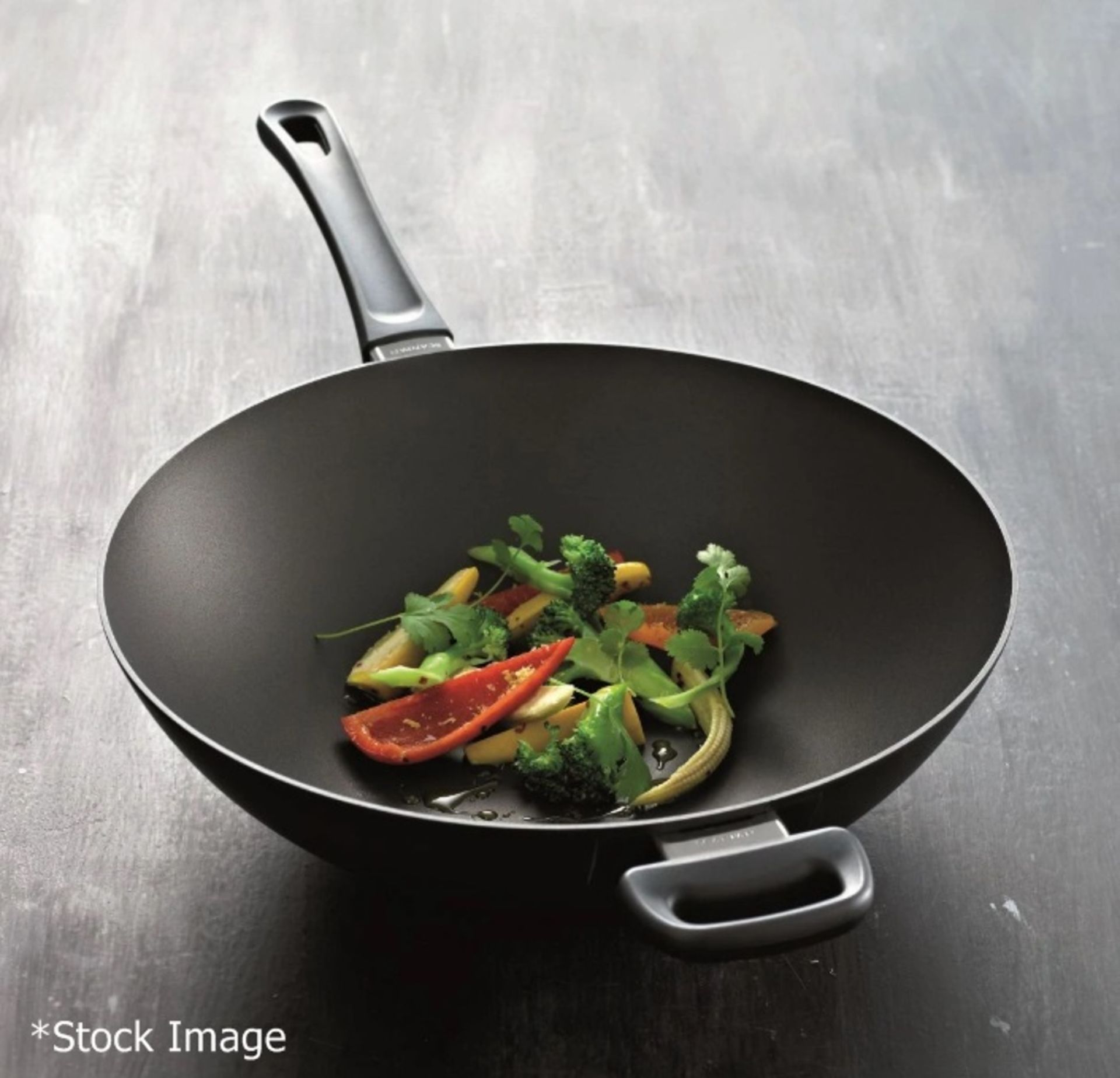 1 x SCANPAN Classic Wok (32cm) - Original Price £159.00 - Unused Boxed Stock - Ref: HAS593/APR22/