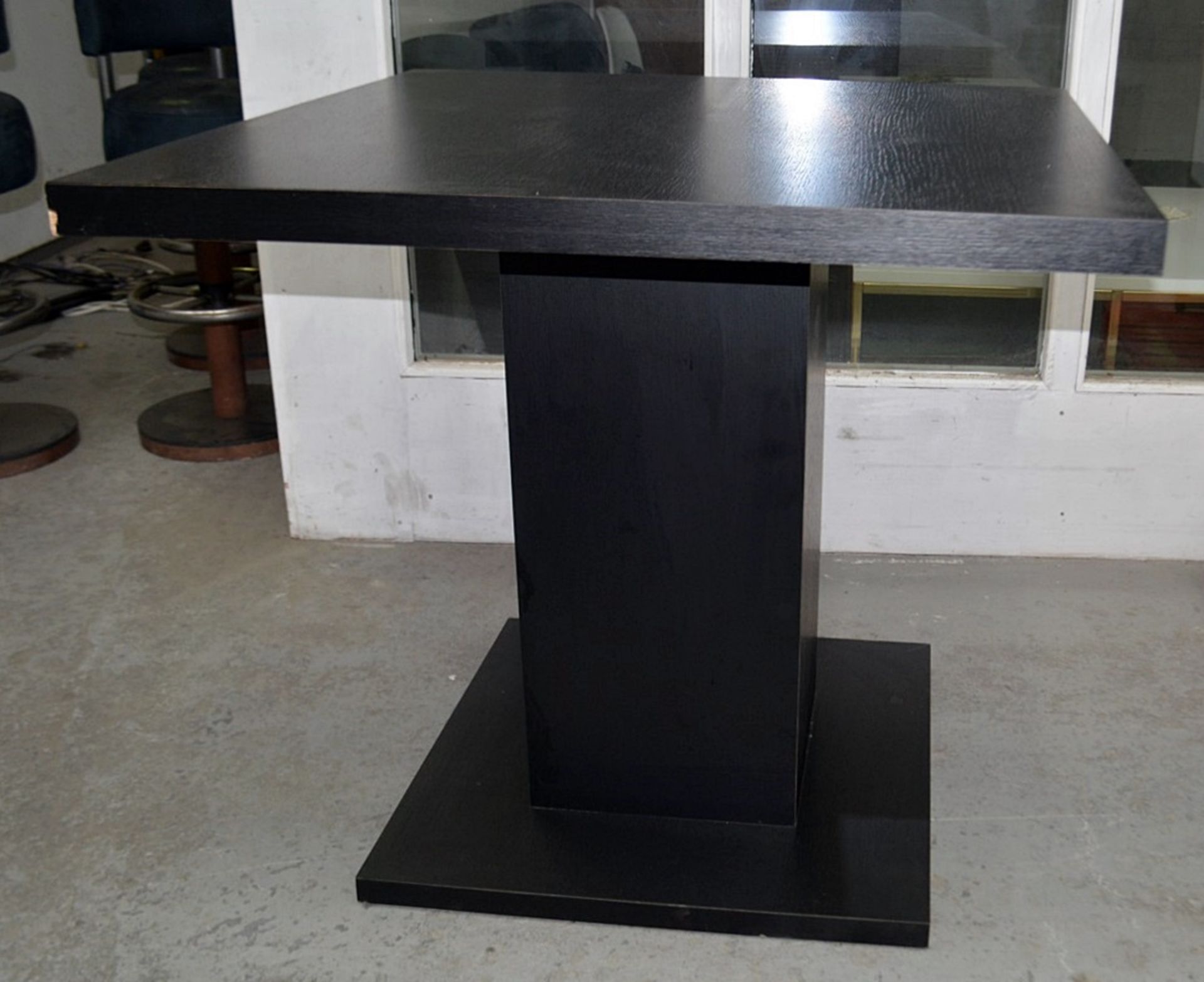 1 x Large Square Dining / Meeting Table In A Dark Wood Veneer - Ex-Showroom Piece - Ref: HAR122 - Image 4 of 4