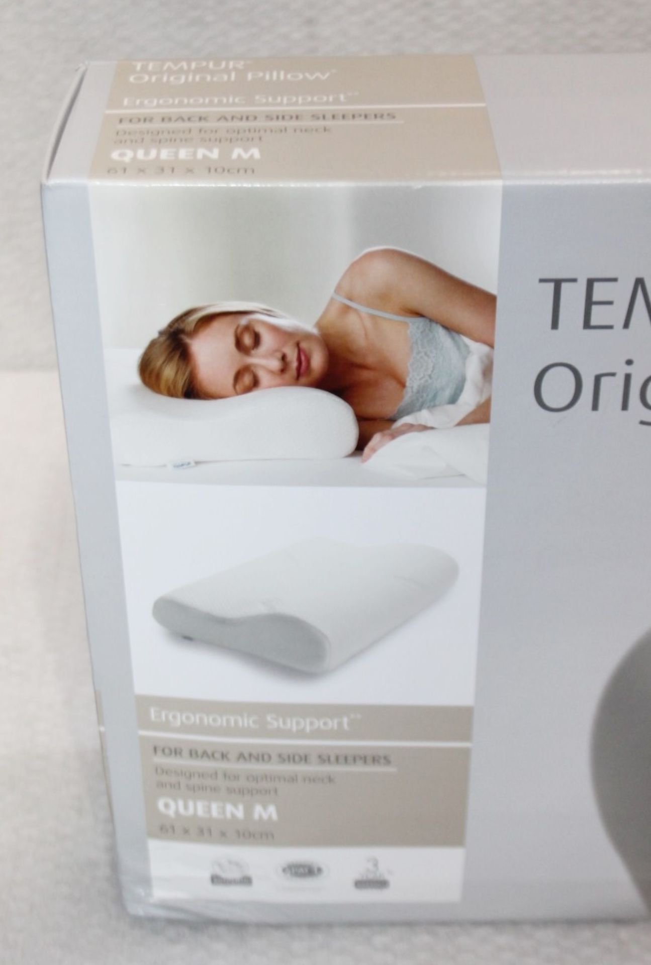 1 x TEMPUR Medium Original Pillow (31cm x 61cm) Original Price £105.00 - Unused Boxed Stock - Image 3 of 6