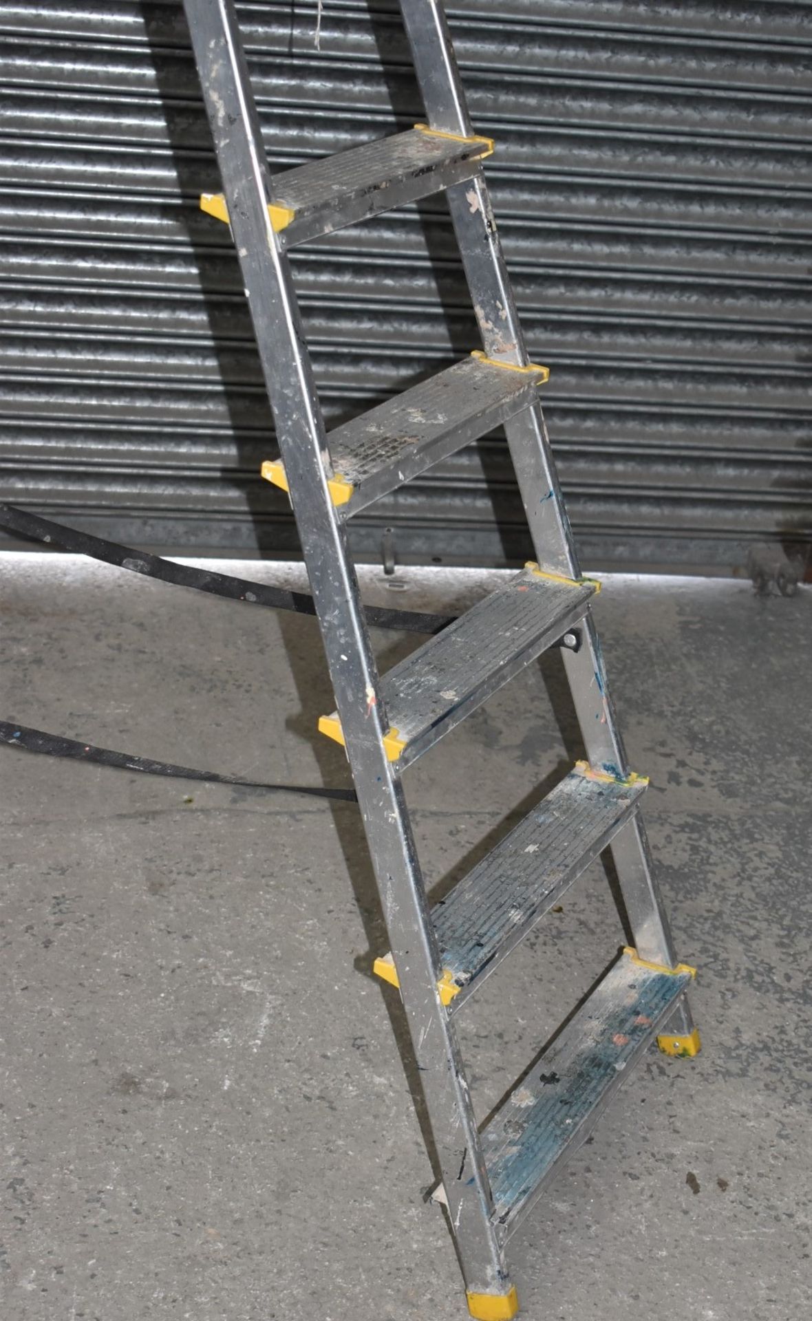 1 x Set of Drabest 8 Tread Step Ladders - Ref: JP908 GITW - CL732 - Location: Altrincham WA14 - Image 2 of 7