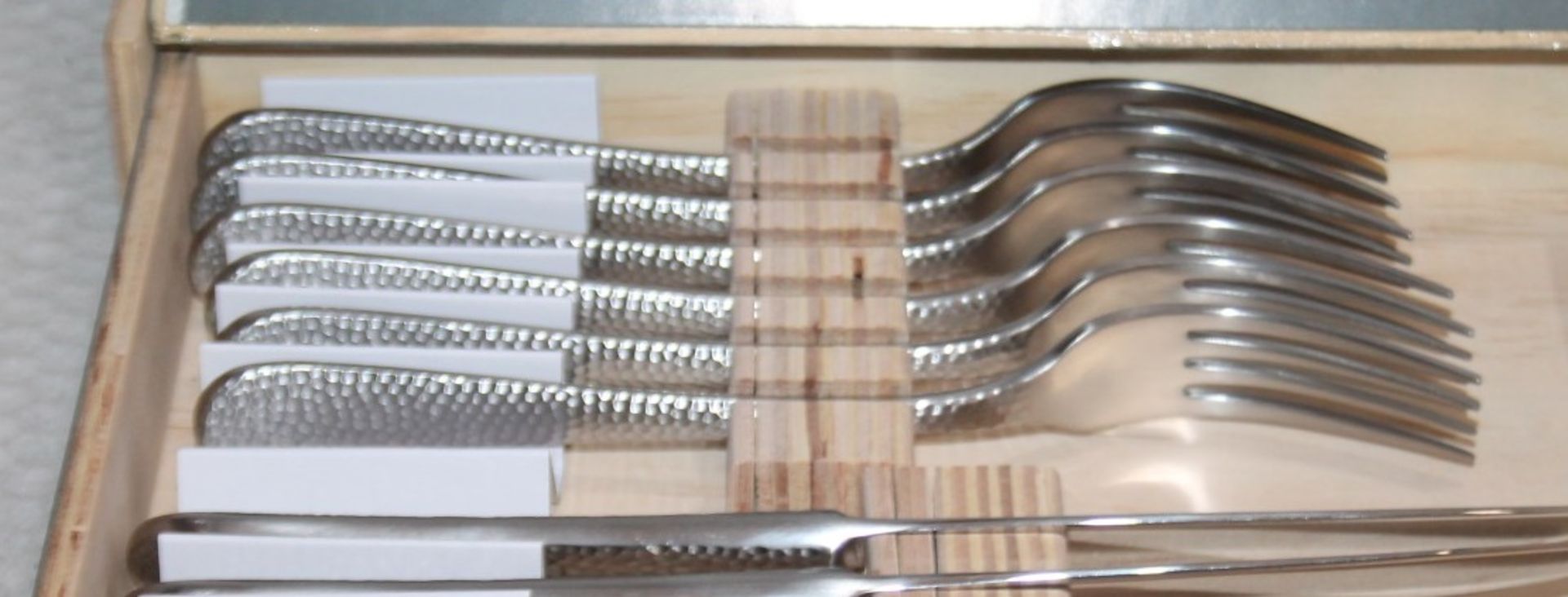 1 x CHARINGWORTH 'Planish' Stainless Steel 12-Piece Steak Knives and Forks Set - Original Price £ - Image 5 of 6