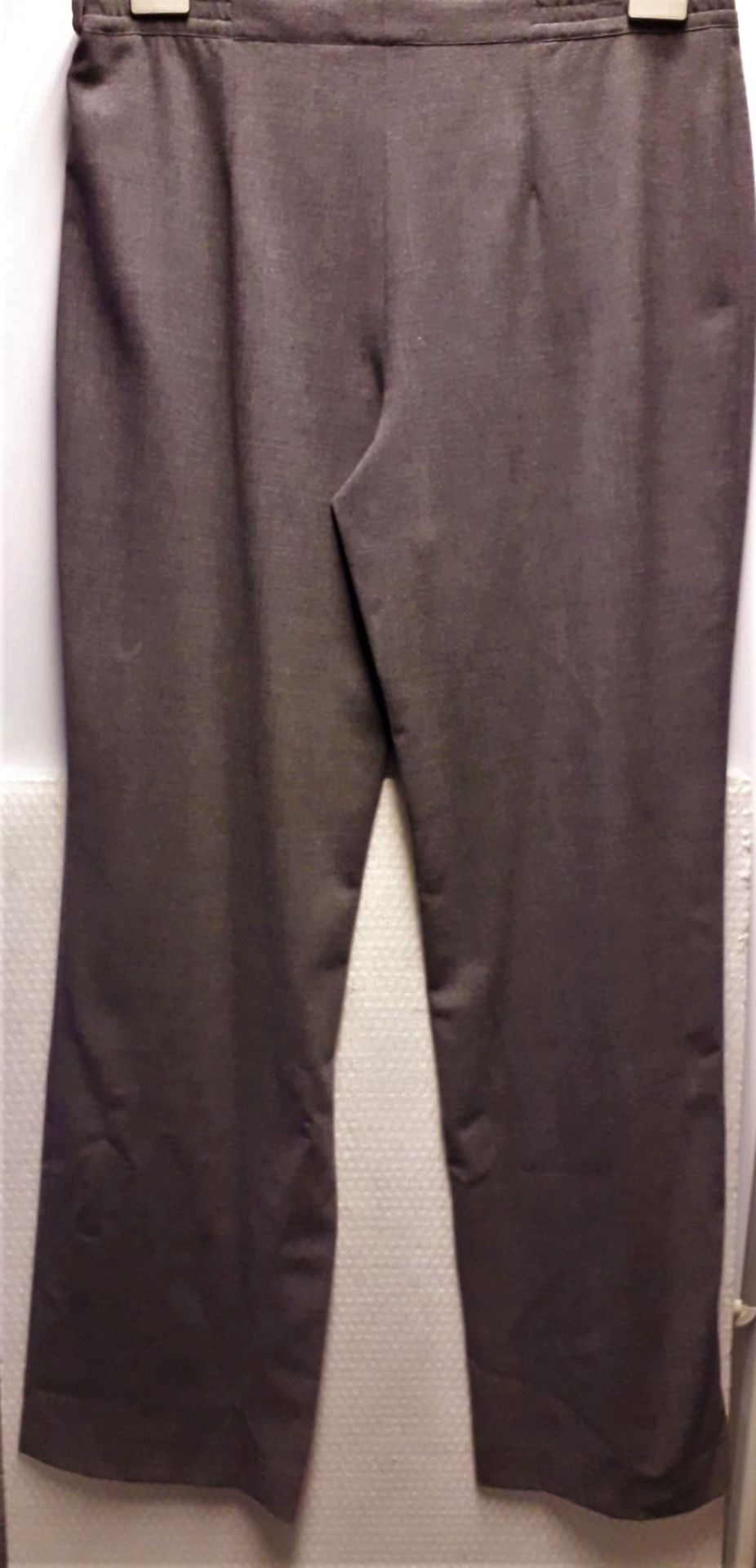 1 x Natan Plus Charcoal Trousers - Size: 52 - Material: 96% Virgin Wool, 4% Elastane - From a High