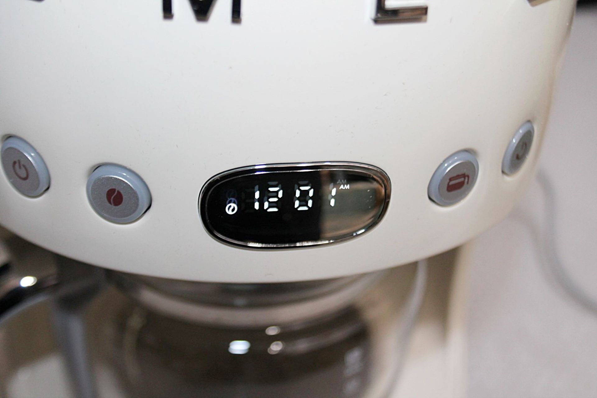 1 x SMEG Drip Coffee Machine In Pale Cream - Original Price £199.95 - Unused Boxed Stock - Ref: - Image 6 of 15