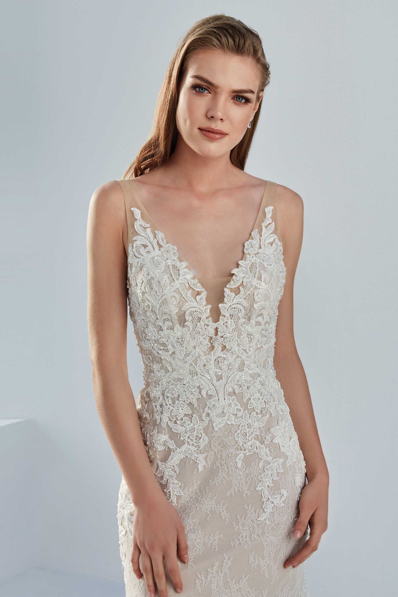 1 x Justin Alexander Allover Lace Deep V-Neck Fit and Flare Wedding Dress - UK Size 10 - RRP £1,725 - Image 5 of 11