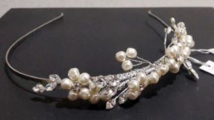 1 x  ELLIE K Elegant Aspen Crystal Side Tiara Featuring Swarovski Crystal & Ivory Pearls - RRP £69.