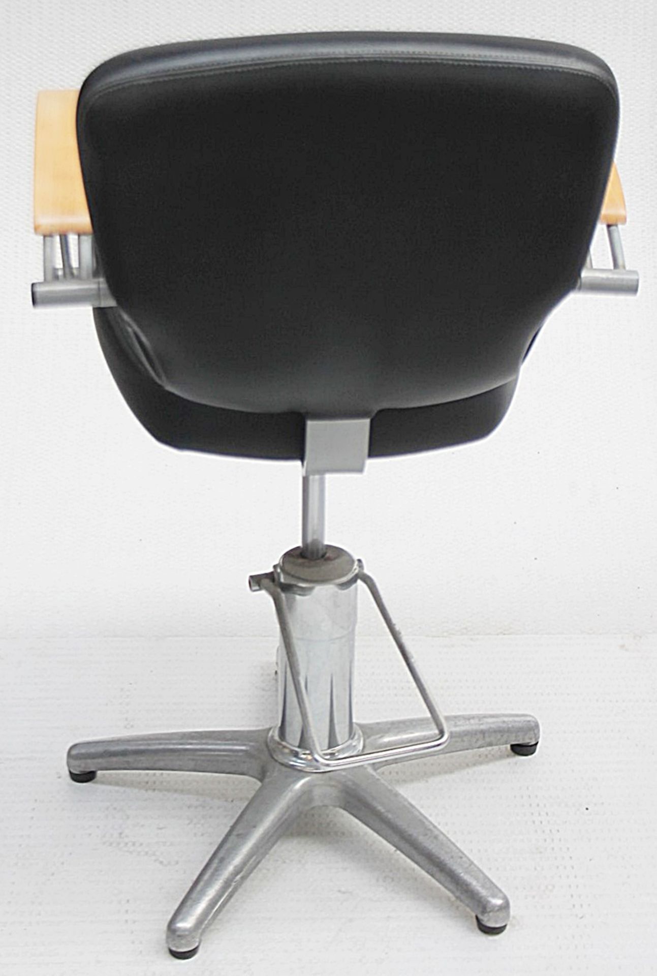 1 x Adjustable Black Hydraulic Barber Hairdressing Chair - Recently Removed From A Boutique Hair - Image 10 of 10