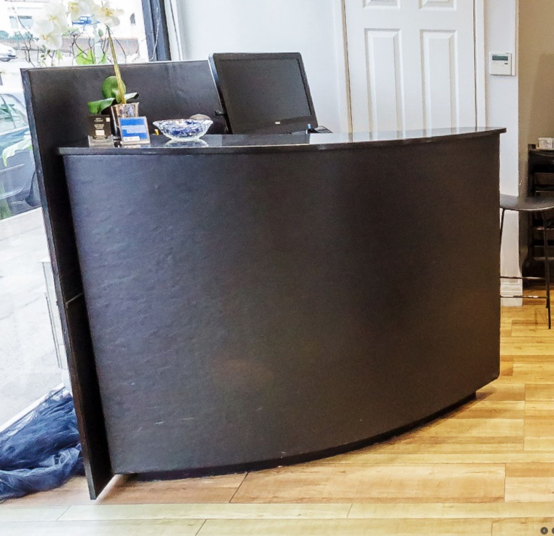 1 x Bespoke Marble-topped Reception Counter With Partion Screen - Recently Removed From A Boutique