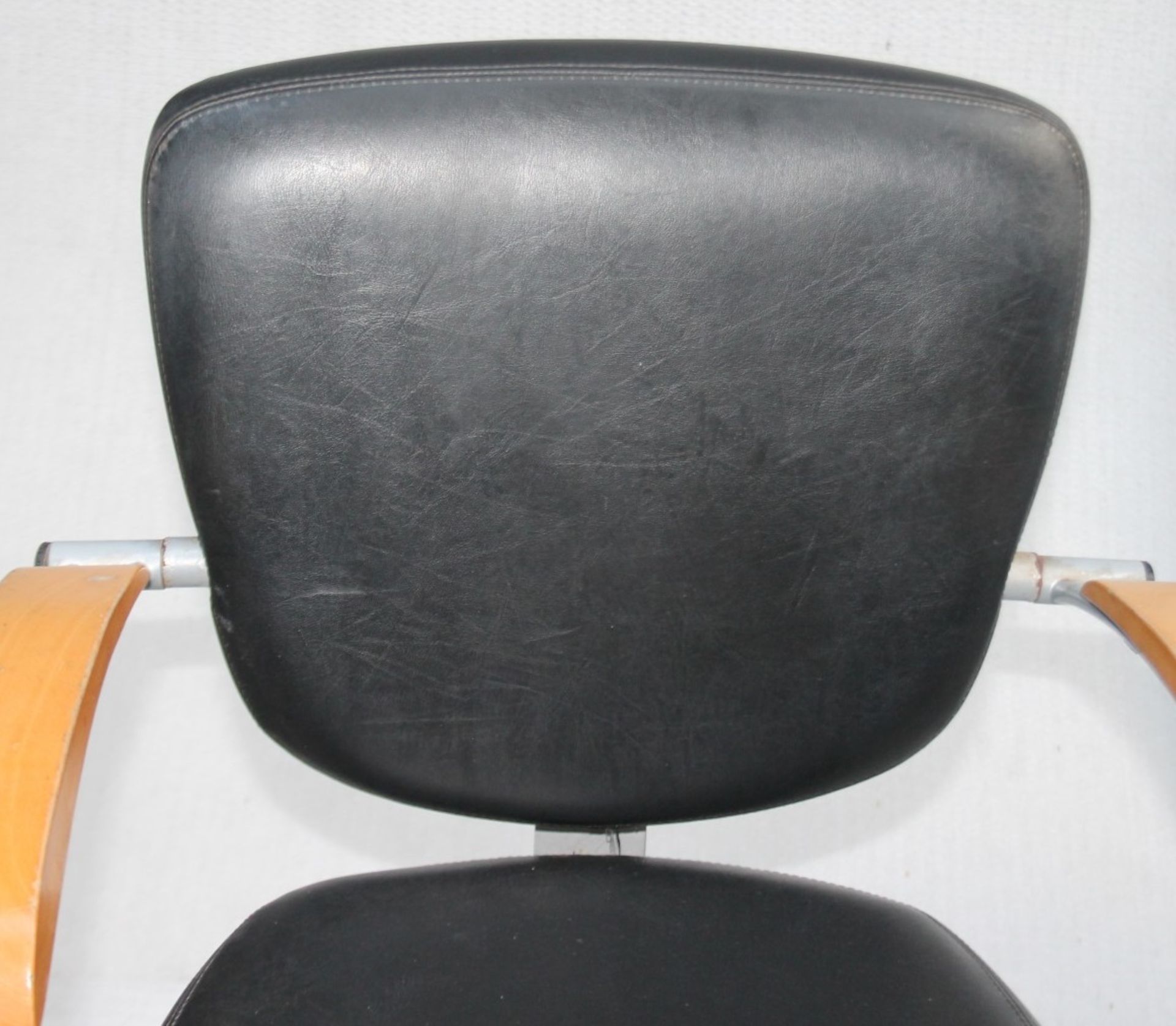 1 x Adjustable Black Hydraulic Barber Hairdressing Chair - Recently Removed From A Boutique Hair - Image 9 of 11