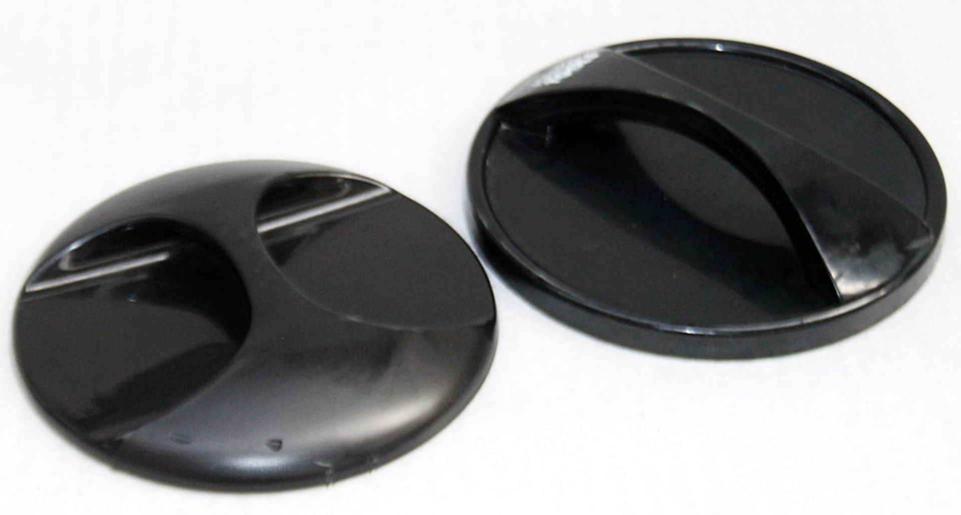 2 x Stylists Round Hand Mirrors - Dimensions (approx): Ø28cm - Recently Removed From A Boutique Hair - Image 2 of 2